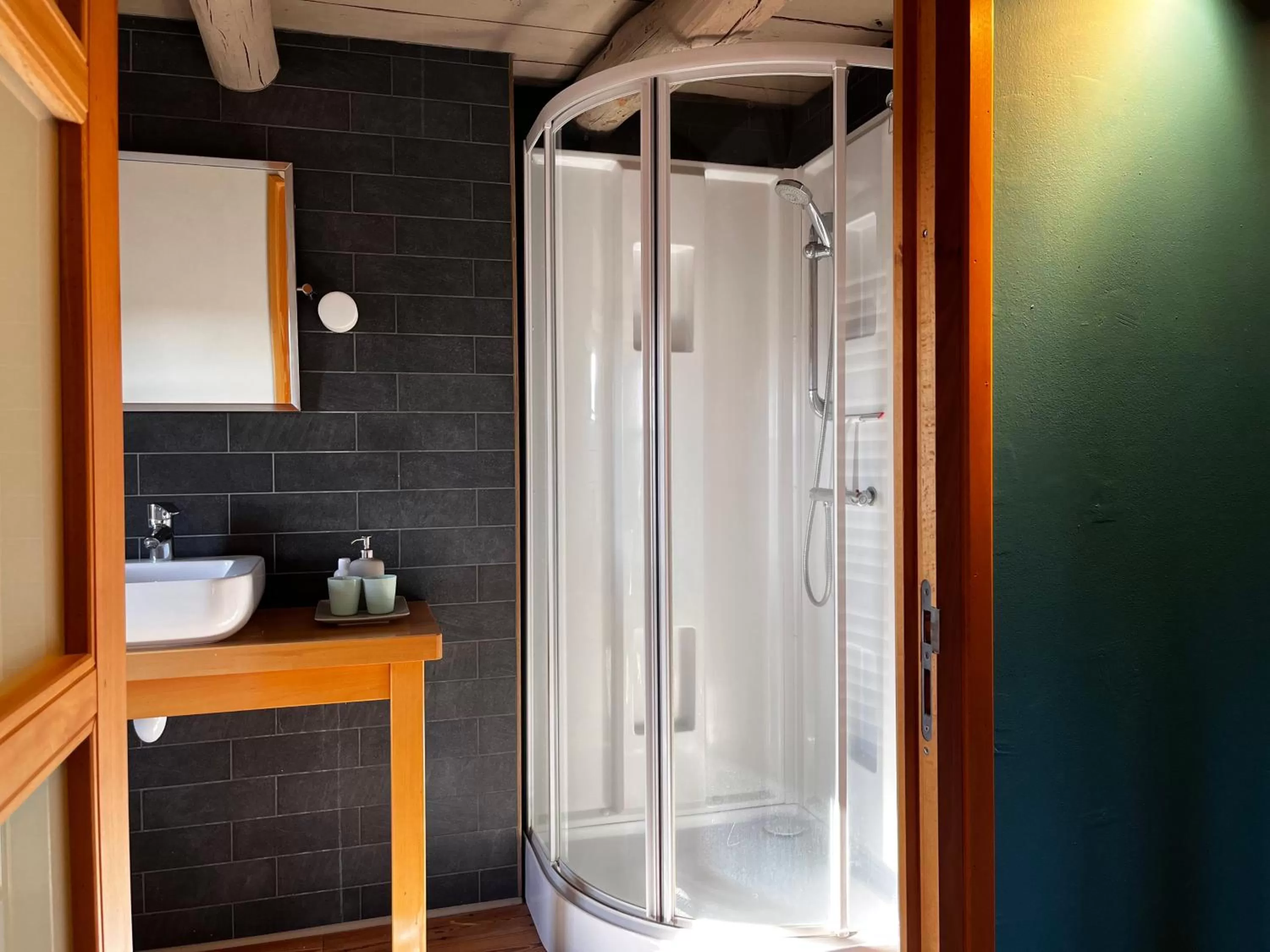 Bathroom in Art et Création