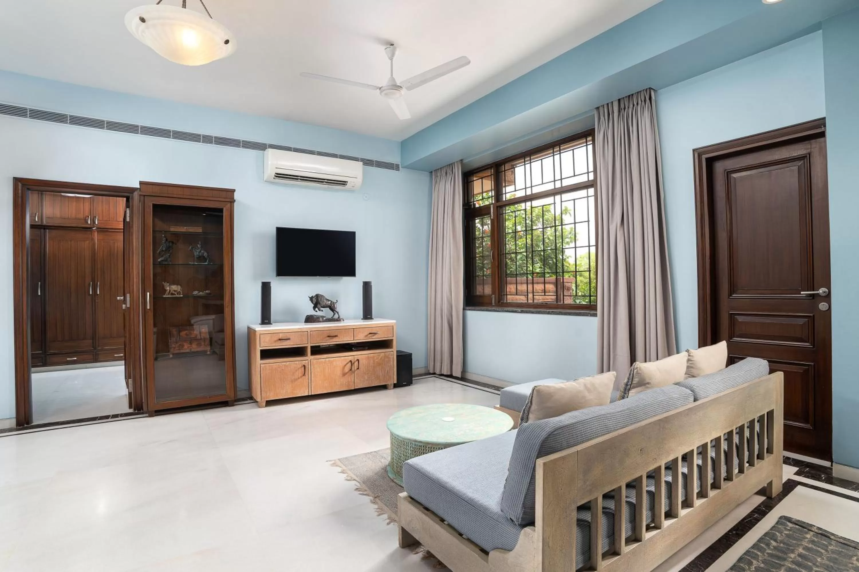 TV and multimedia in The Almond Tree