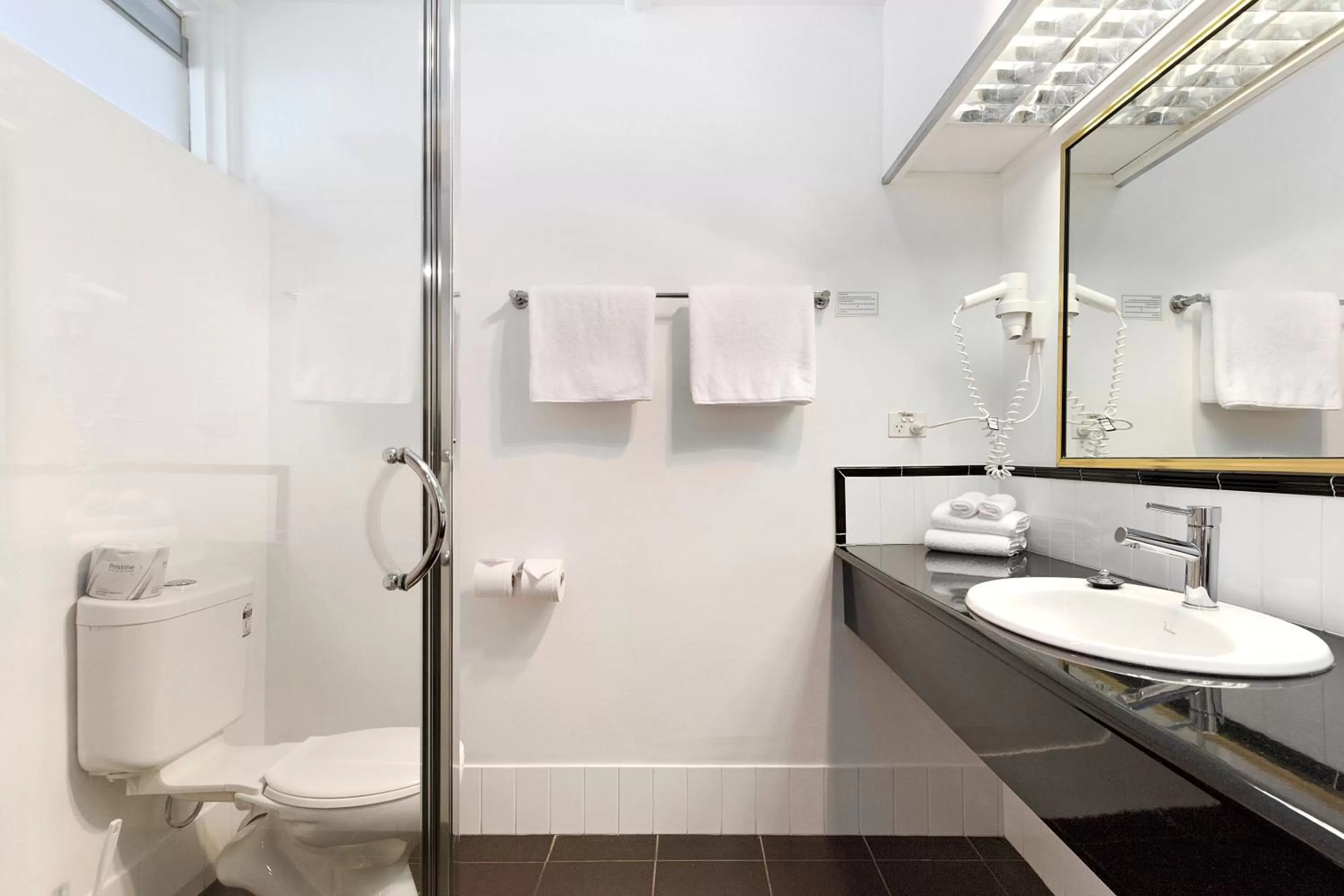 Commodore Regent Launceston