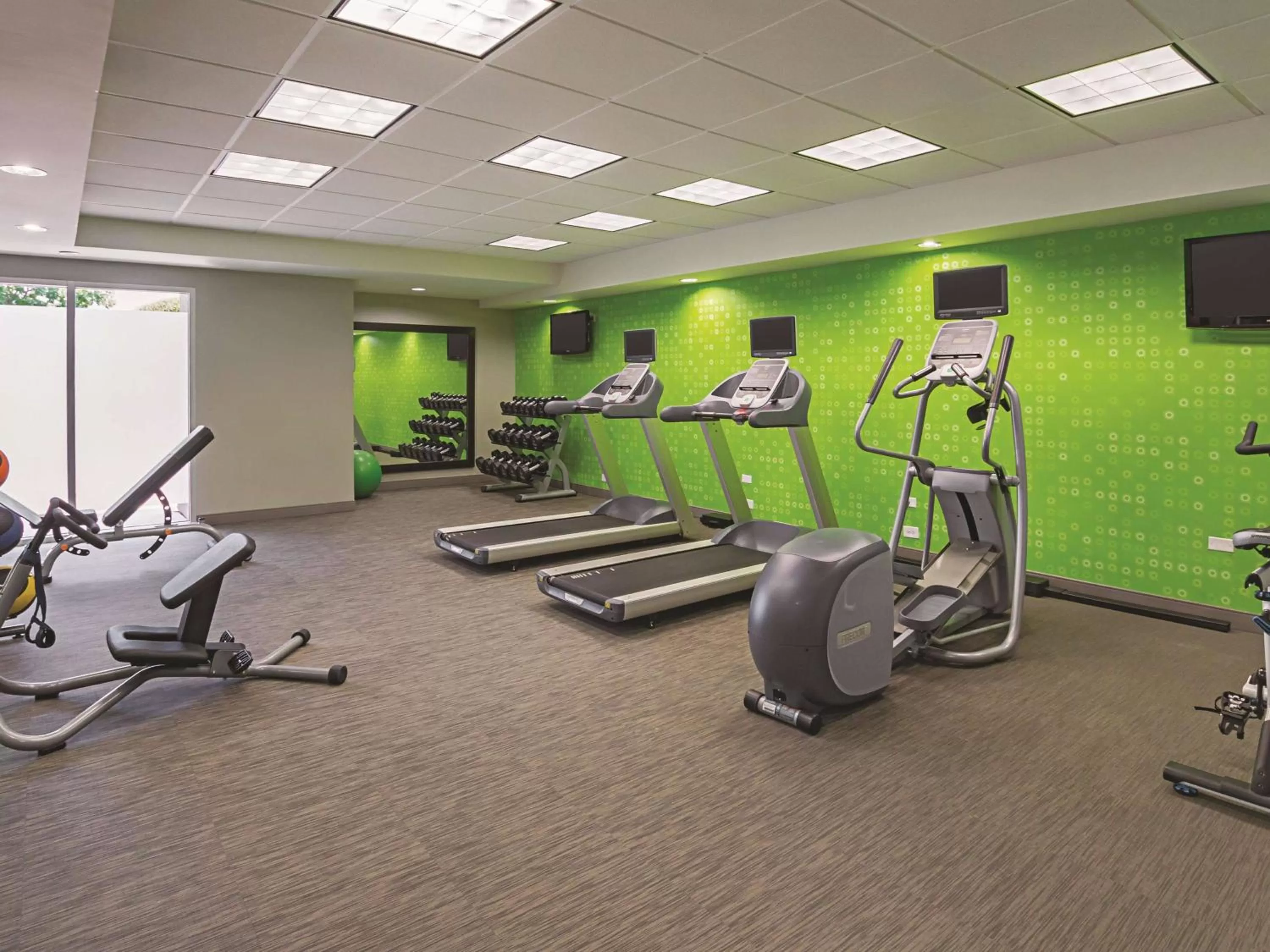 Fitness centre/facilities in La Quinta by Wyndham Fort Worth North