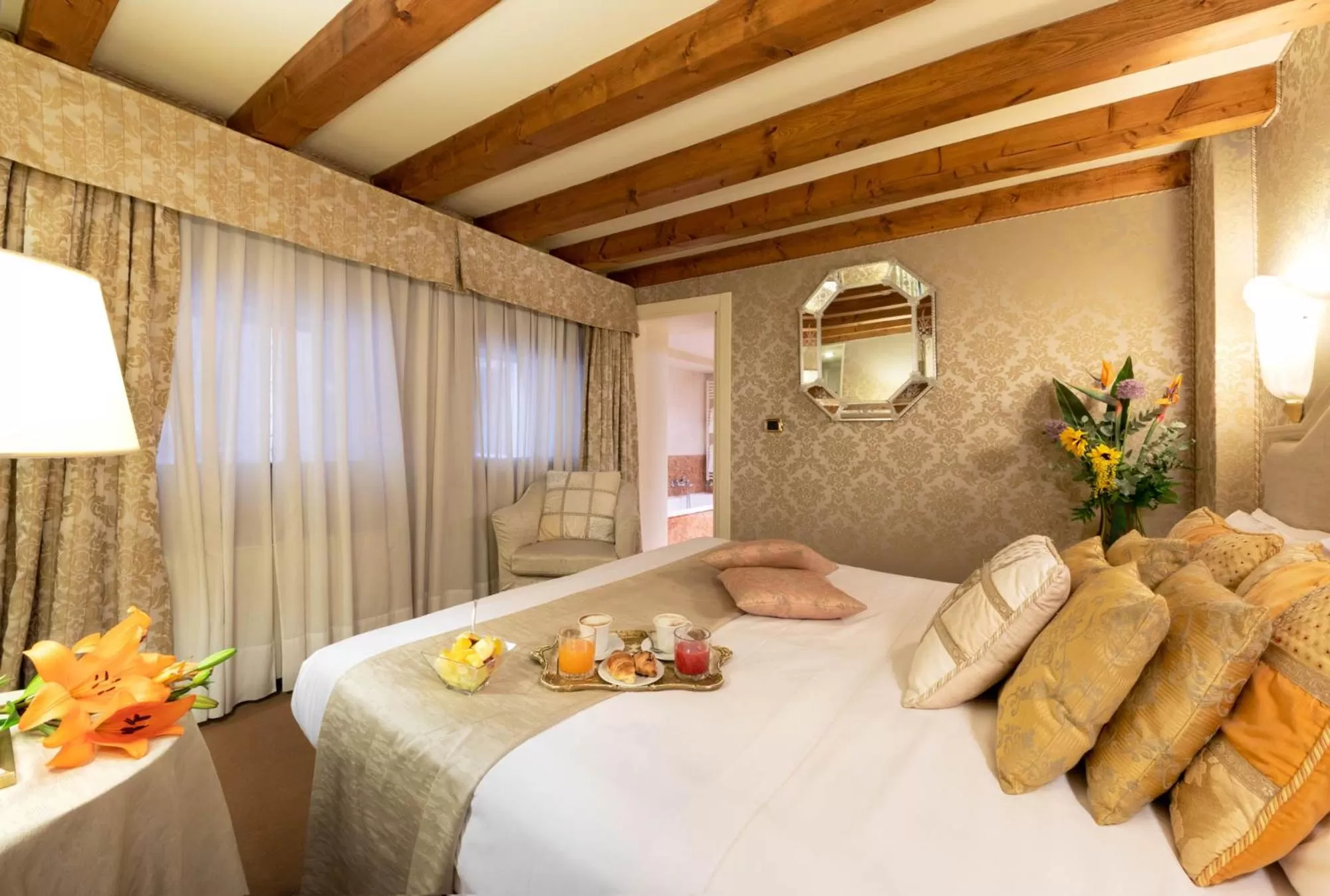 Bed in Duodo Palace Hotel