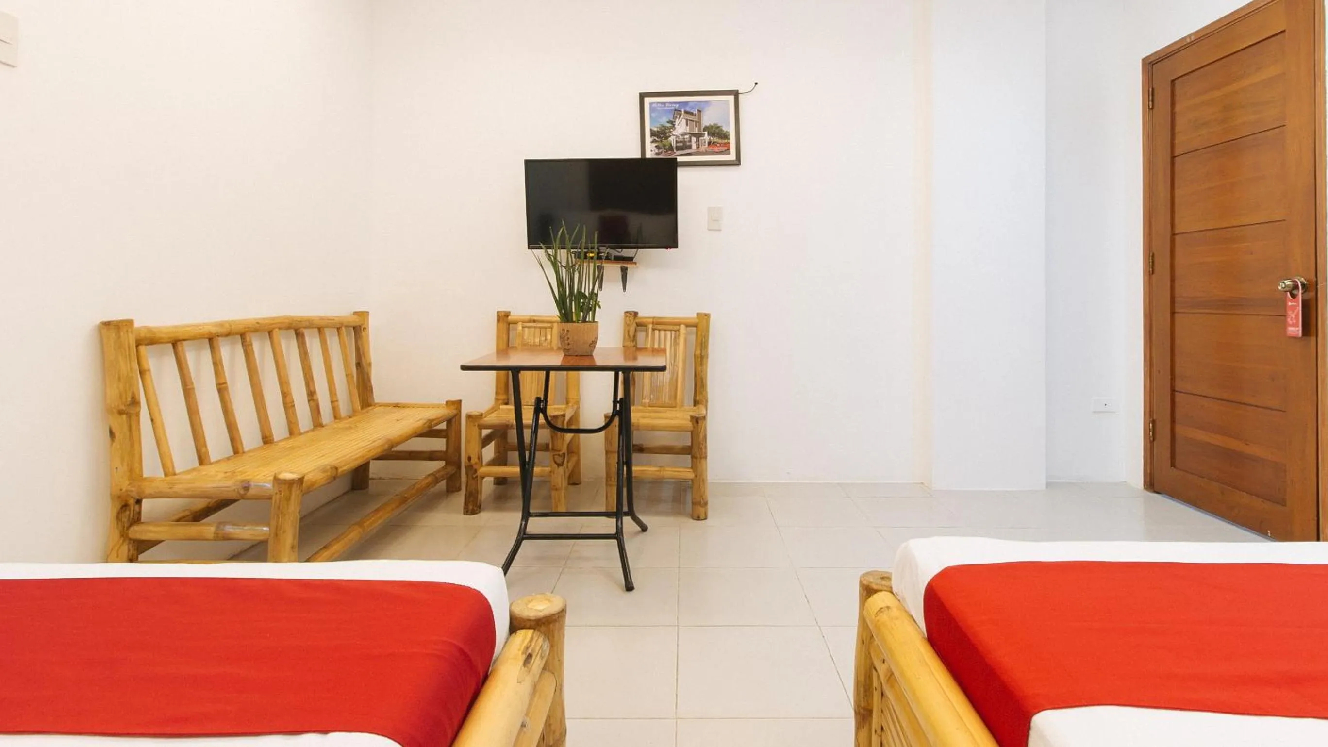 TV and multimedia, Bed in RedDoorz at DBuilders Rooms Ph1 Taguig