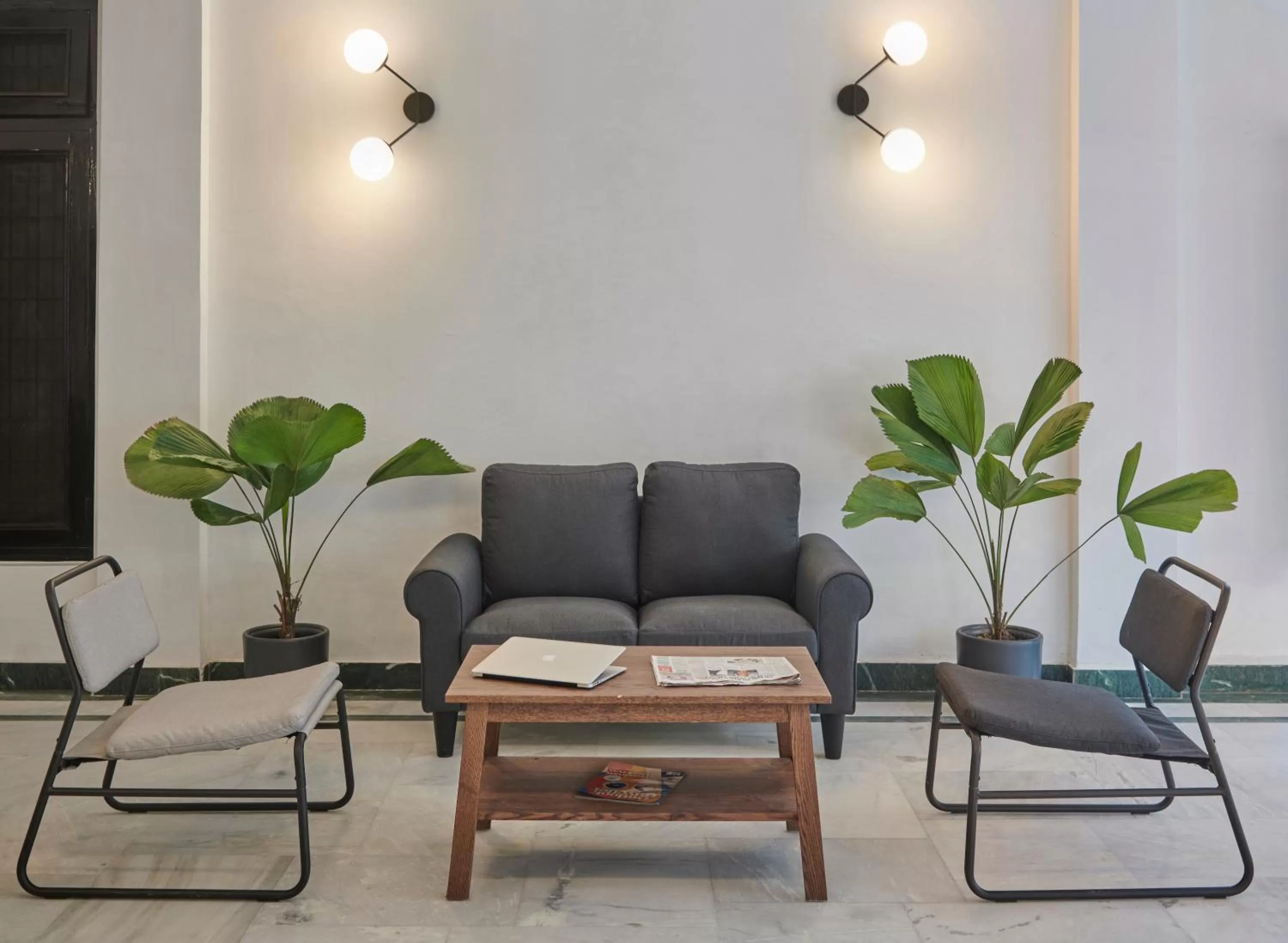 Lobby or reception, Seating Area in Poshtel VNS