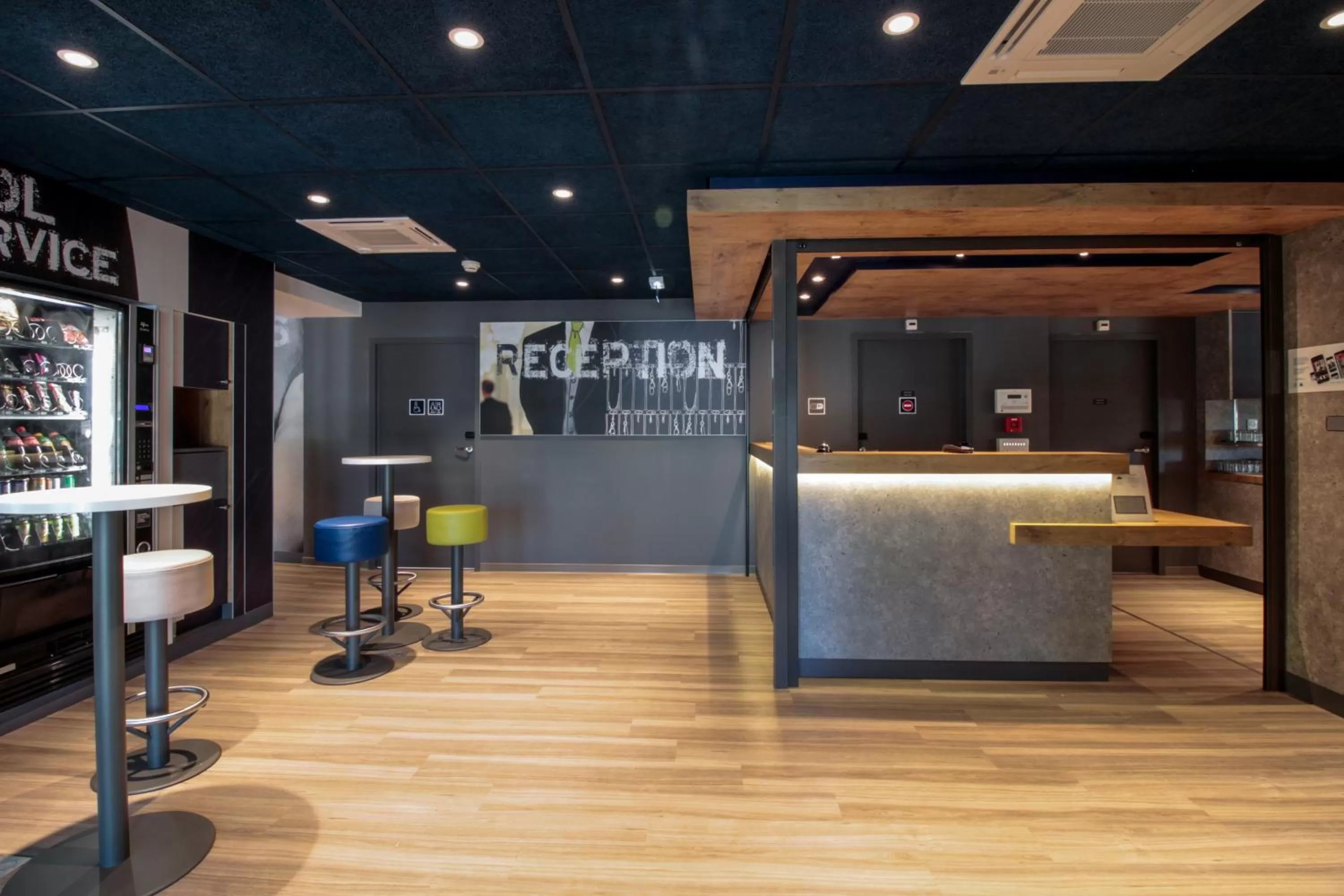 Lobby or reception in ibis budget Cahors