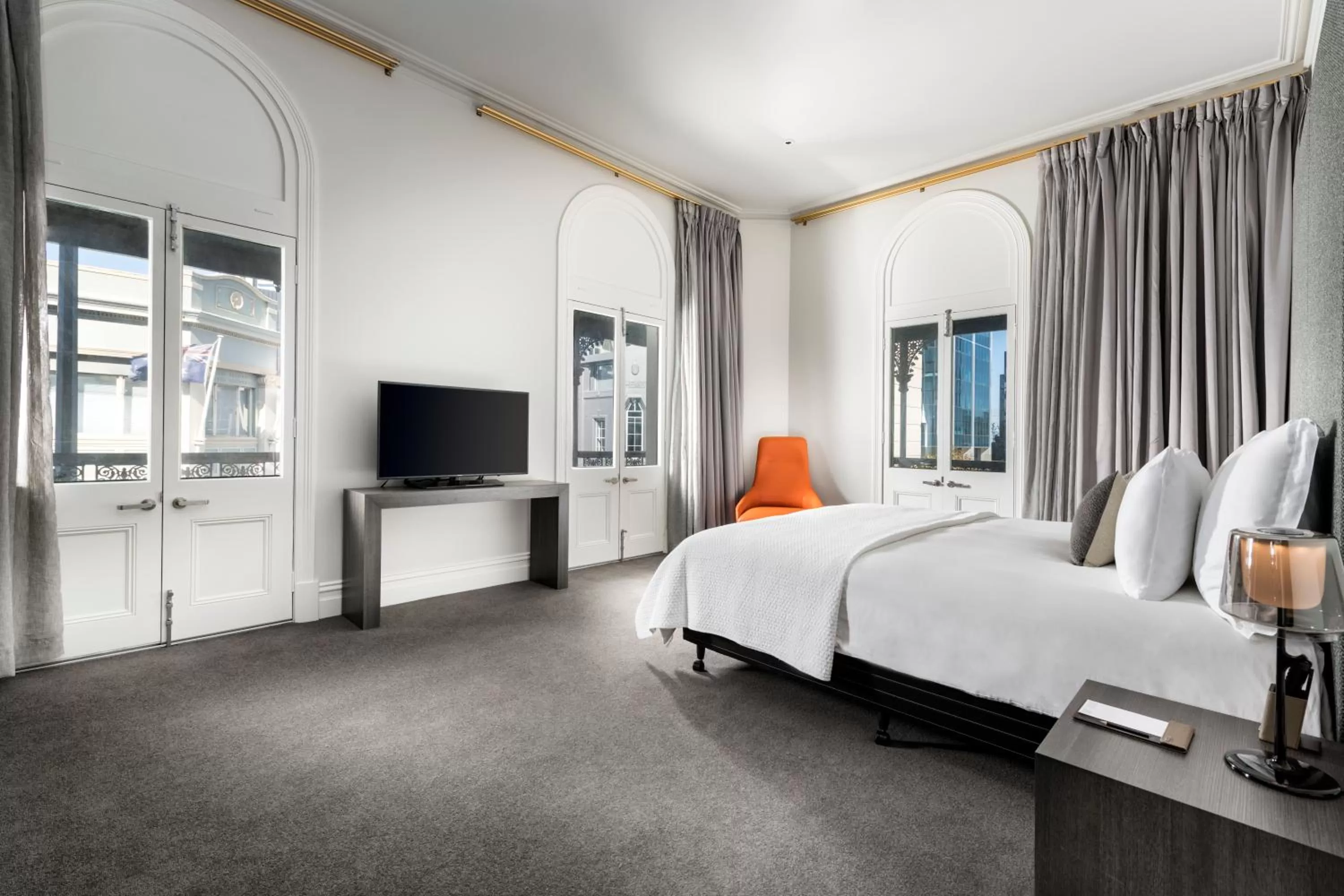 Photo of the whole room, Bed in The Melbourne Hotel