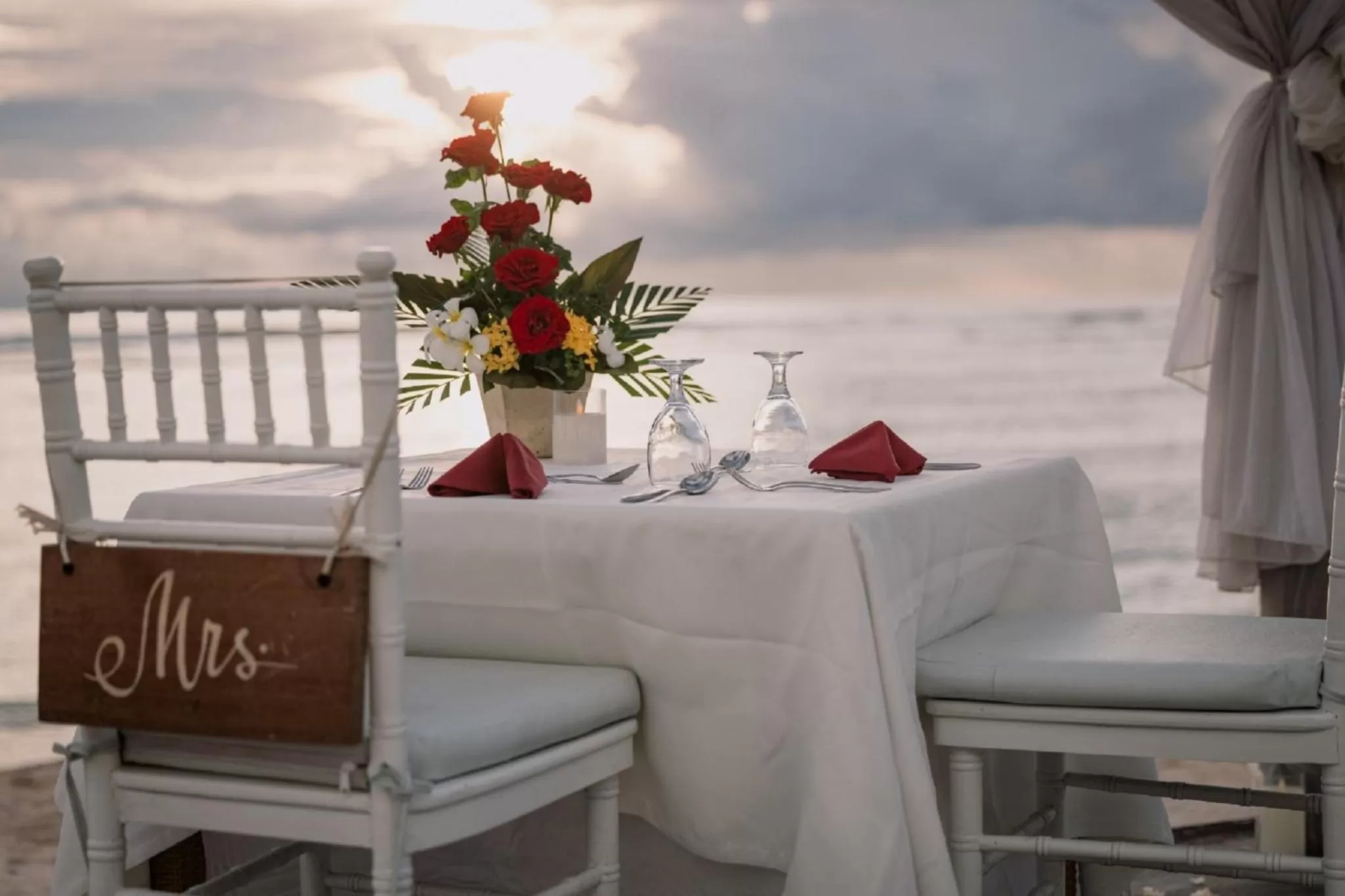 Restaurant/places to eat in Ombak Sunset