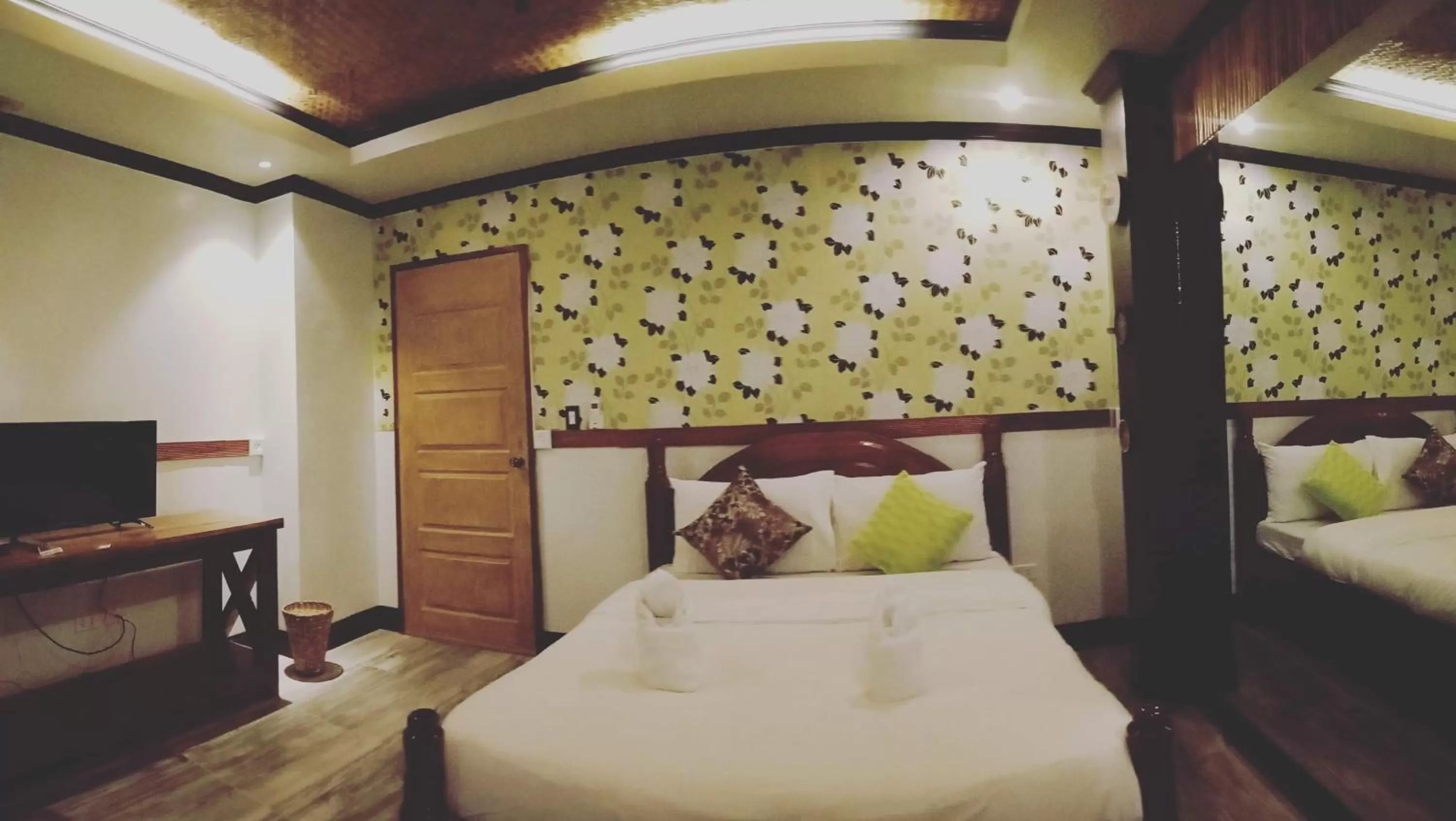 Bed in Peak View Resort