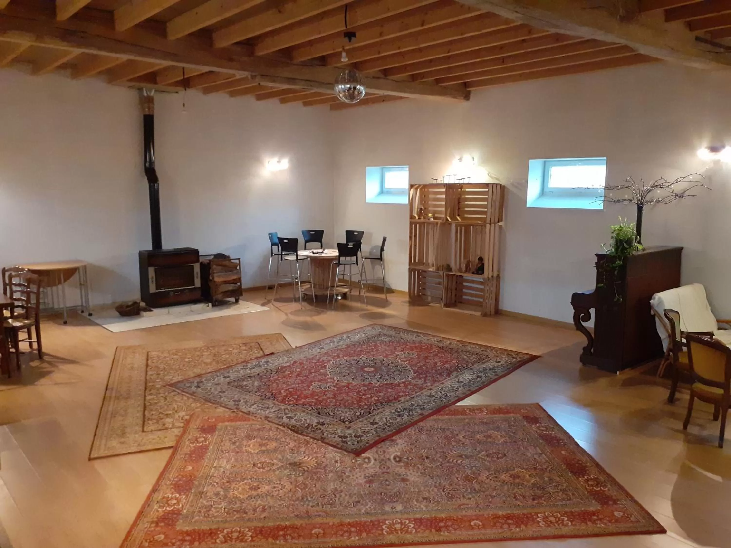 Banquet/Function facilities, Seating Area in Eclosion de lumière