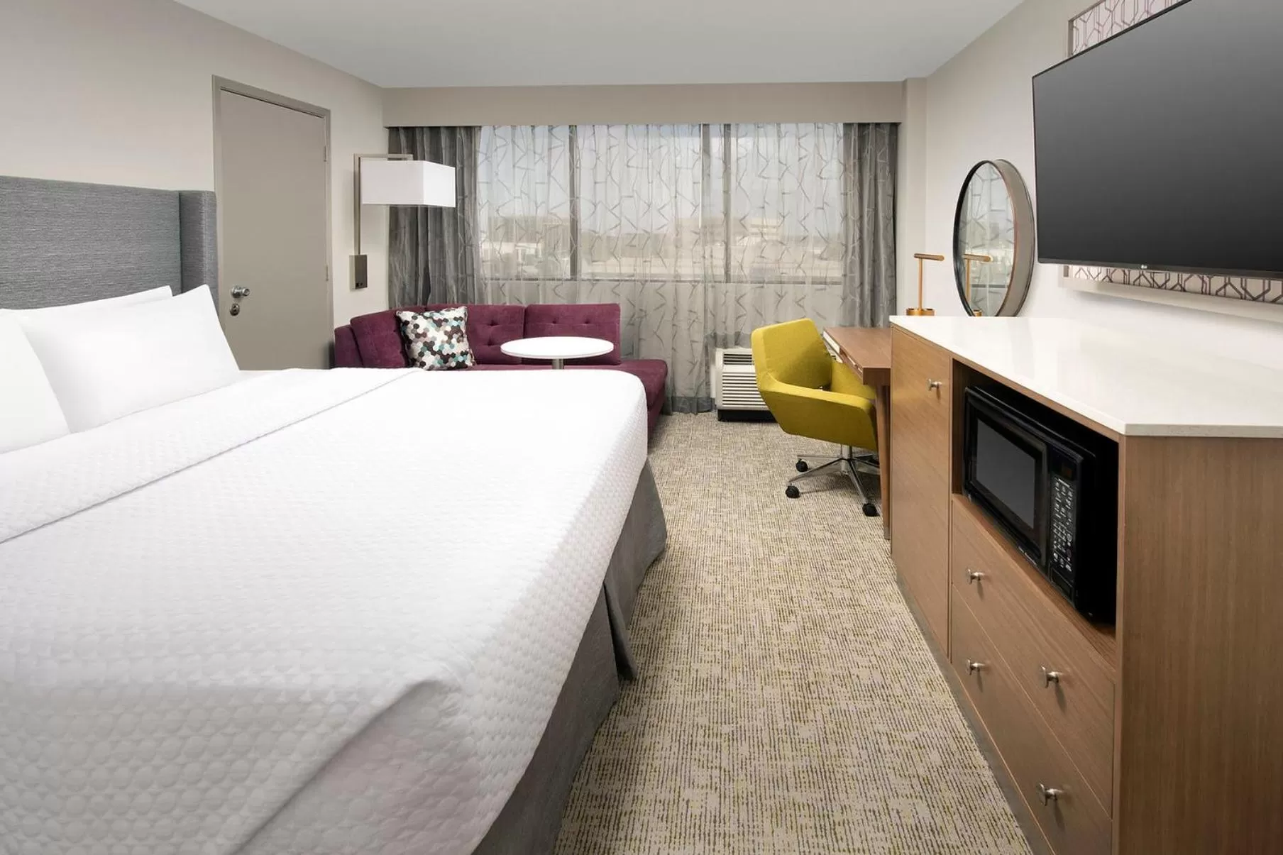 Standard Queen Room with Accessible Tub - Mobility Accessible in Crowne Plaza San Antonio Airport, an IHG Hotel