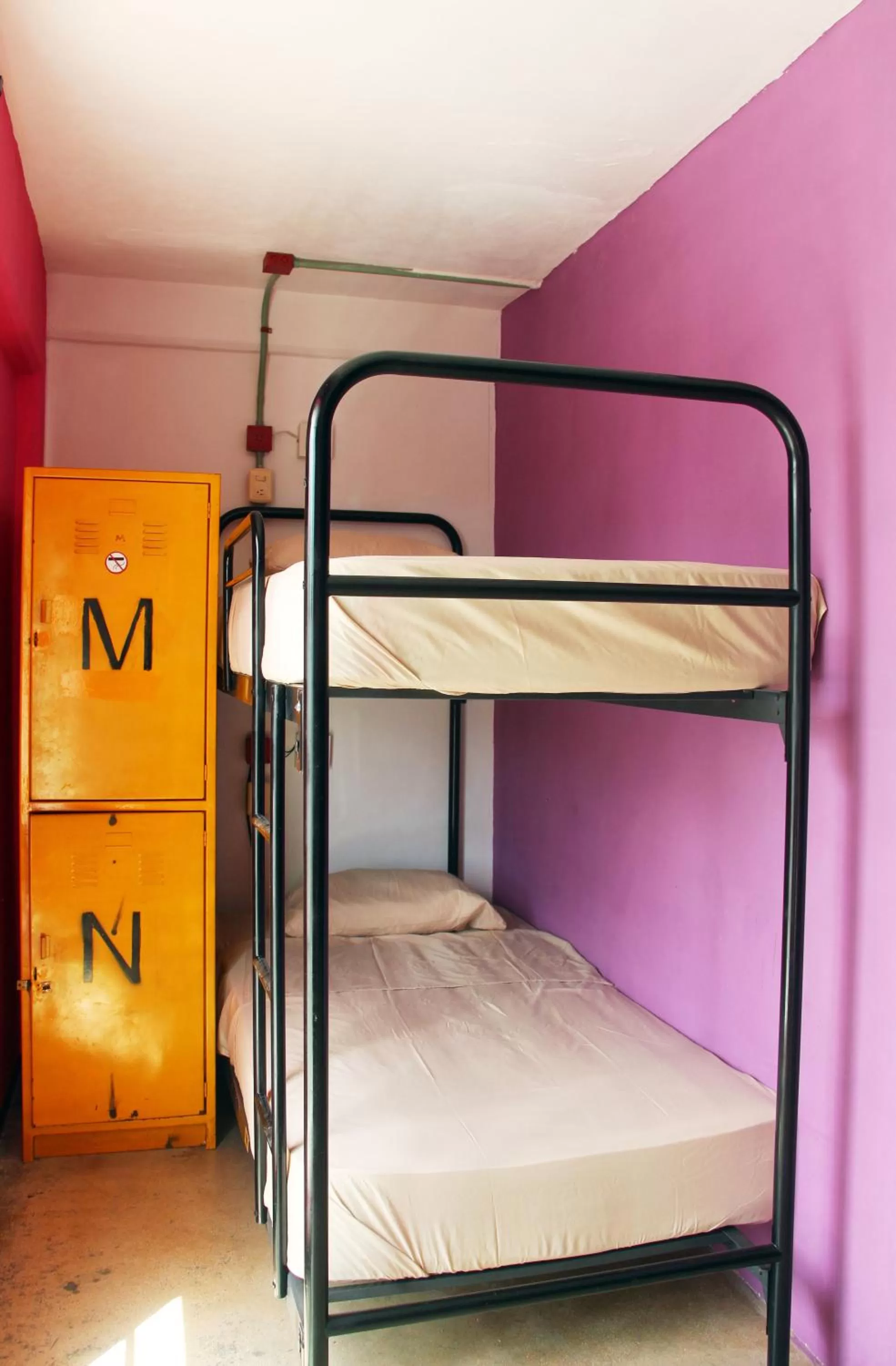 Photo of the whole room, Bunk Bed in Hotel & Hostal Casa de Luz Cancun