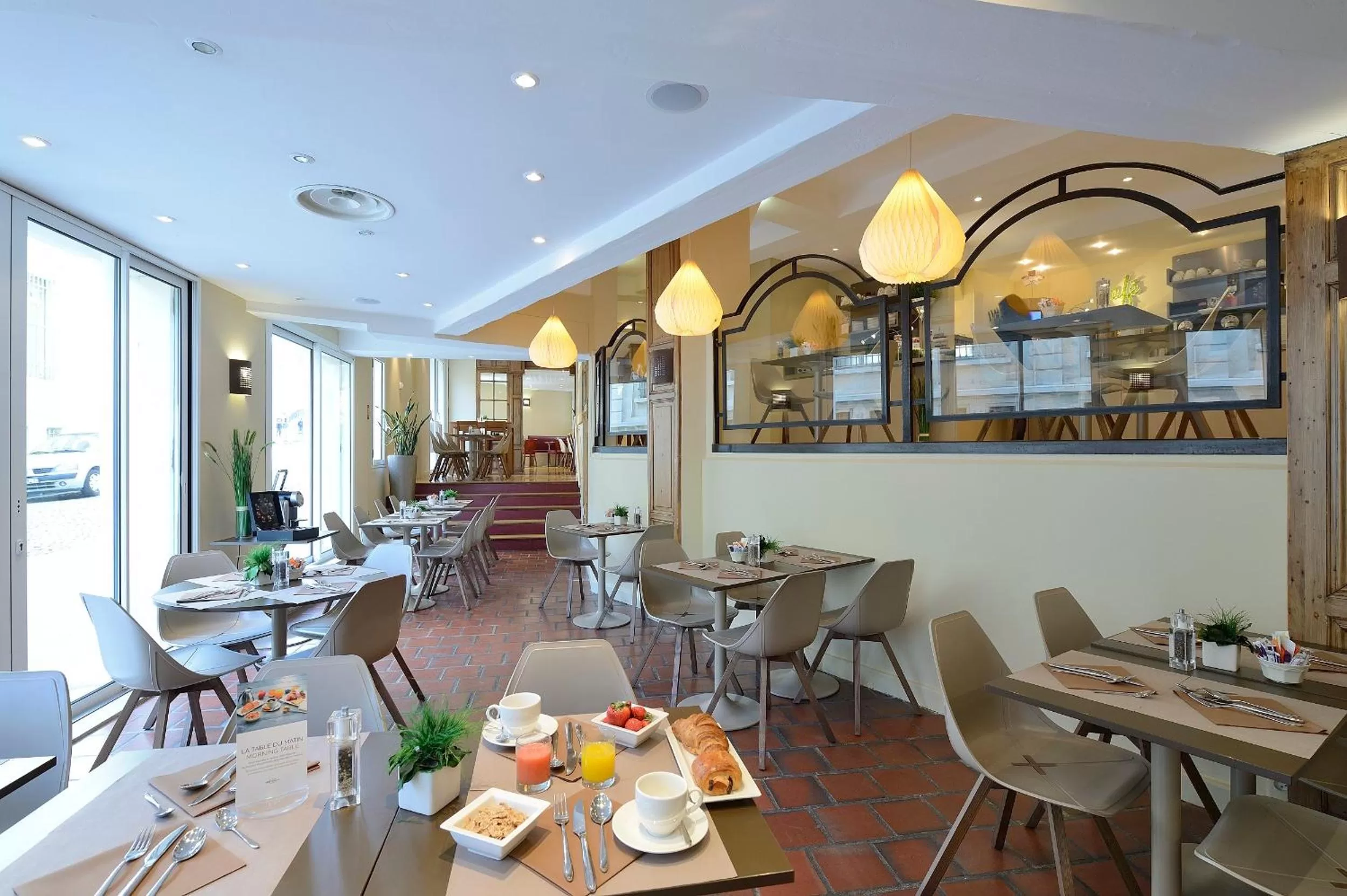 Buffet breakfast in Mercure Avignon Centre Palais des Papes
