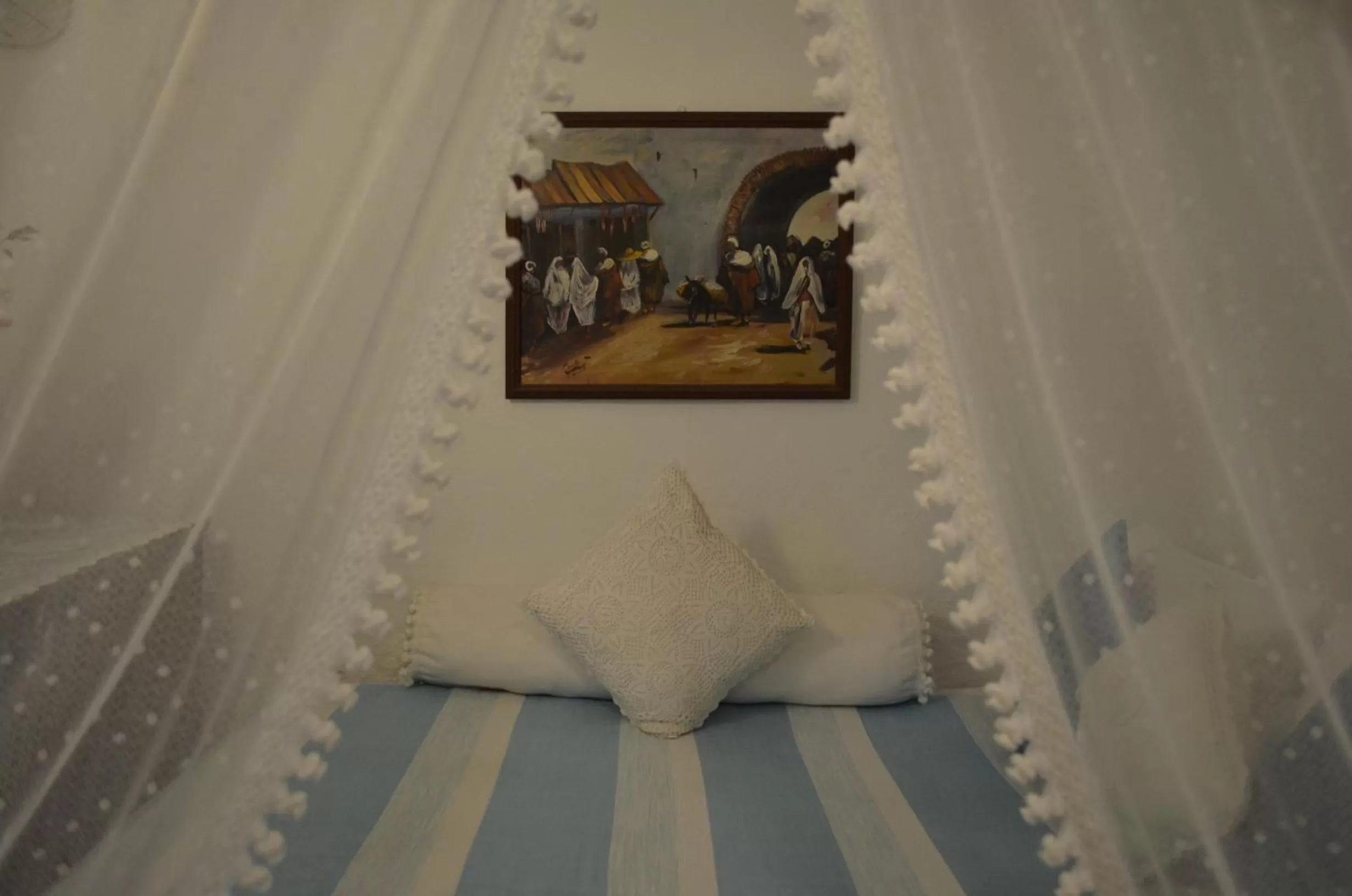 bunk bed, Bed in Dar Meziana