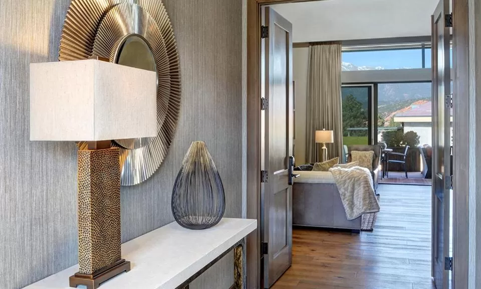 Bed in Garden of the Gods Resort & Club