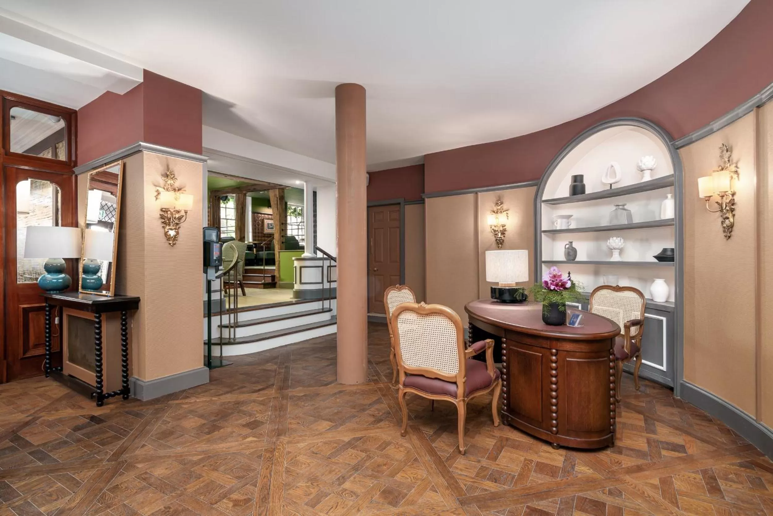 Lobby or reception in The Relais Henley