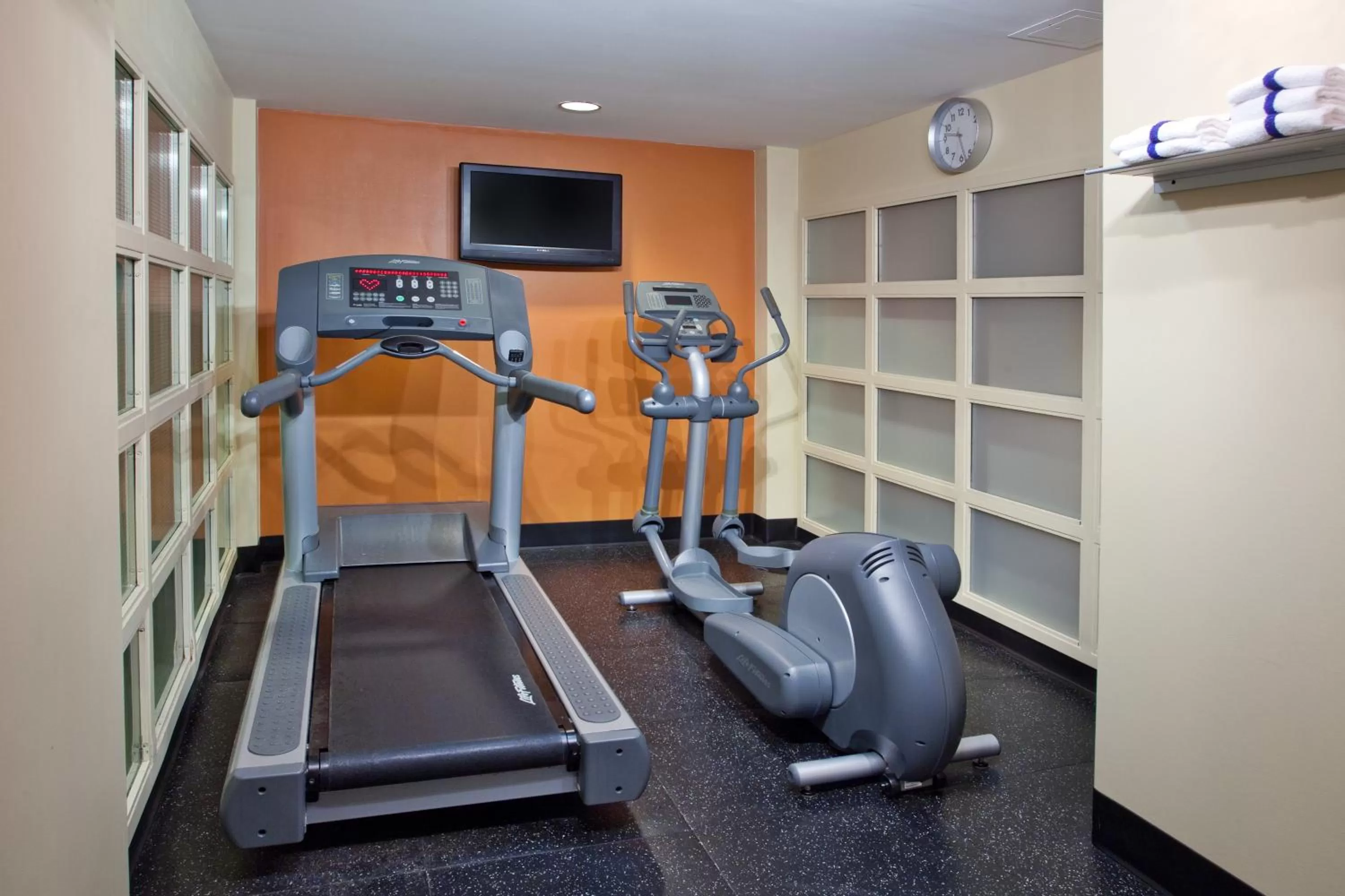 Fitness centre/facilities in Country Inn & Suites by Radisson, Anderson, SC