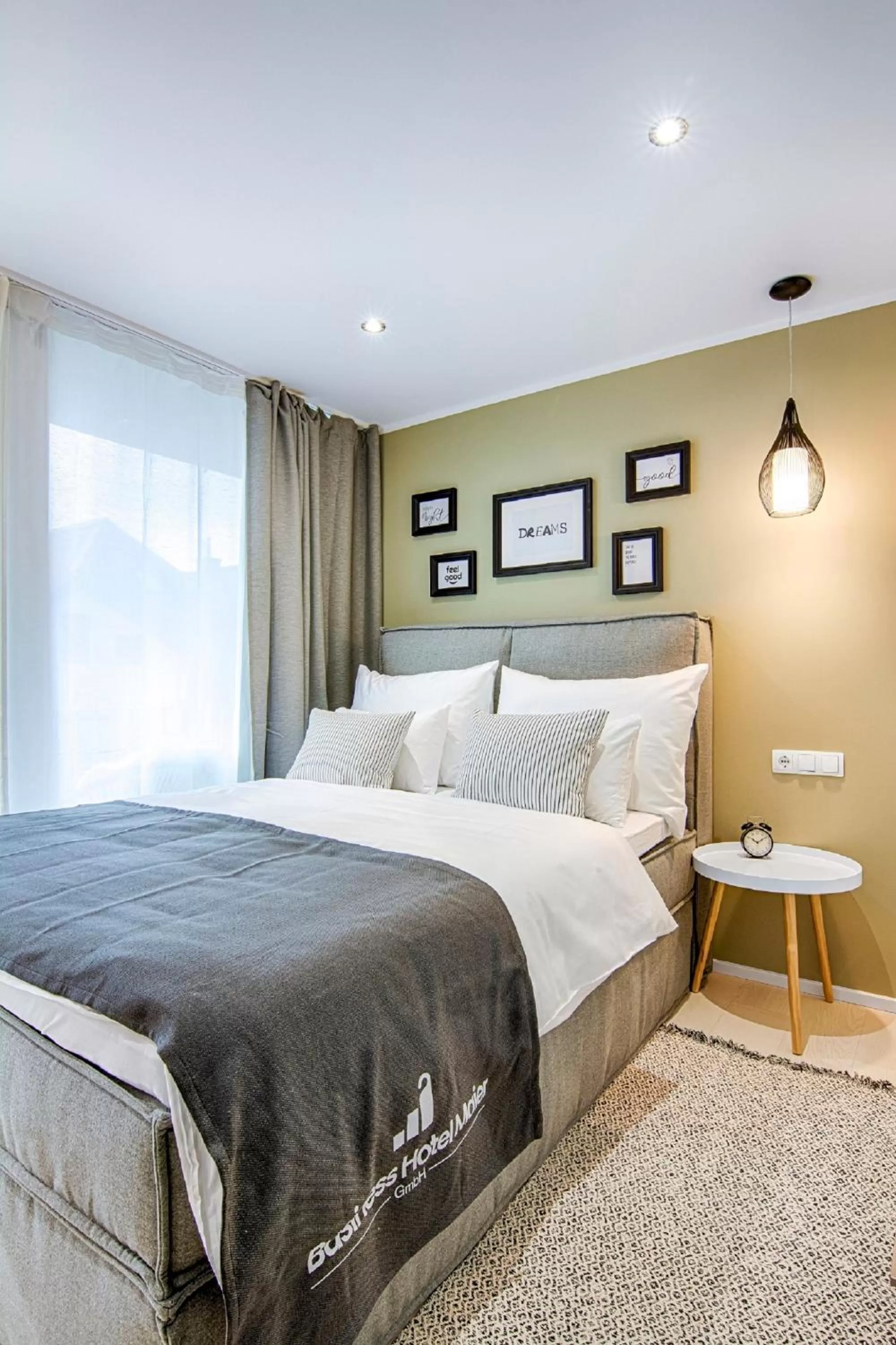 Bed in Business Hotel Maier - kontaktloser Check-in