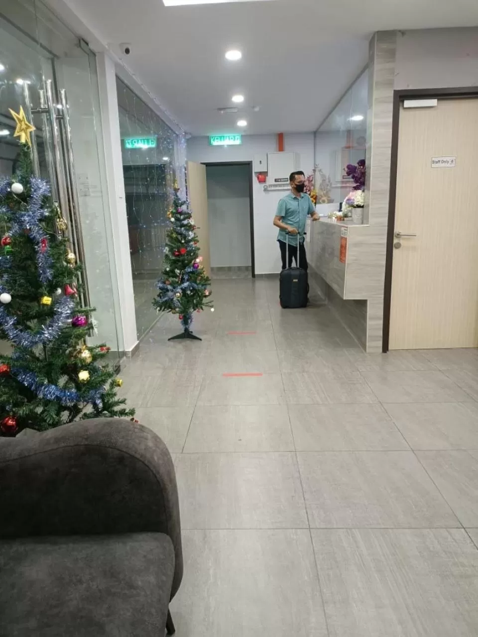 Lobby or reception in MORNINGS HOTEL