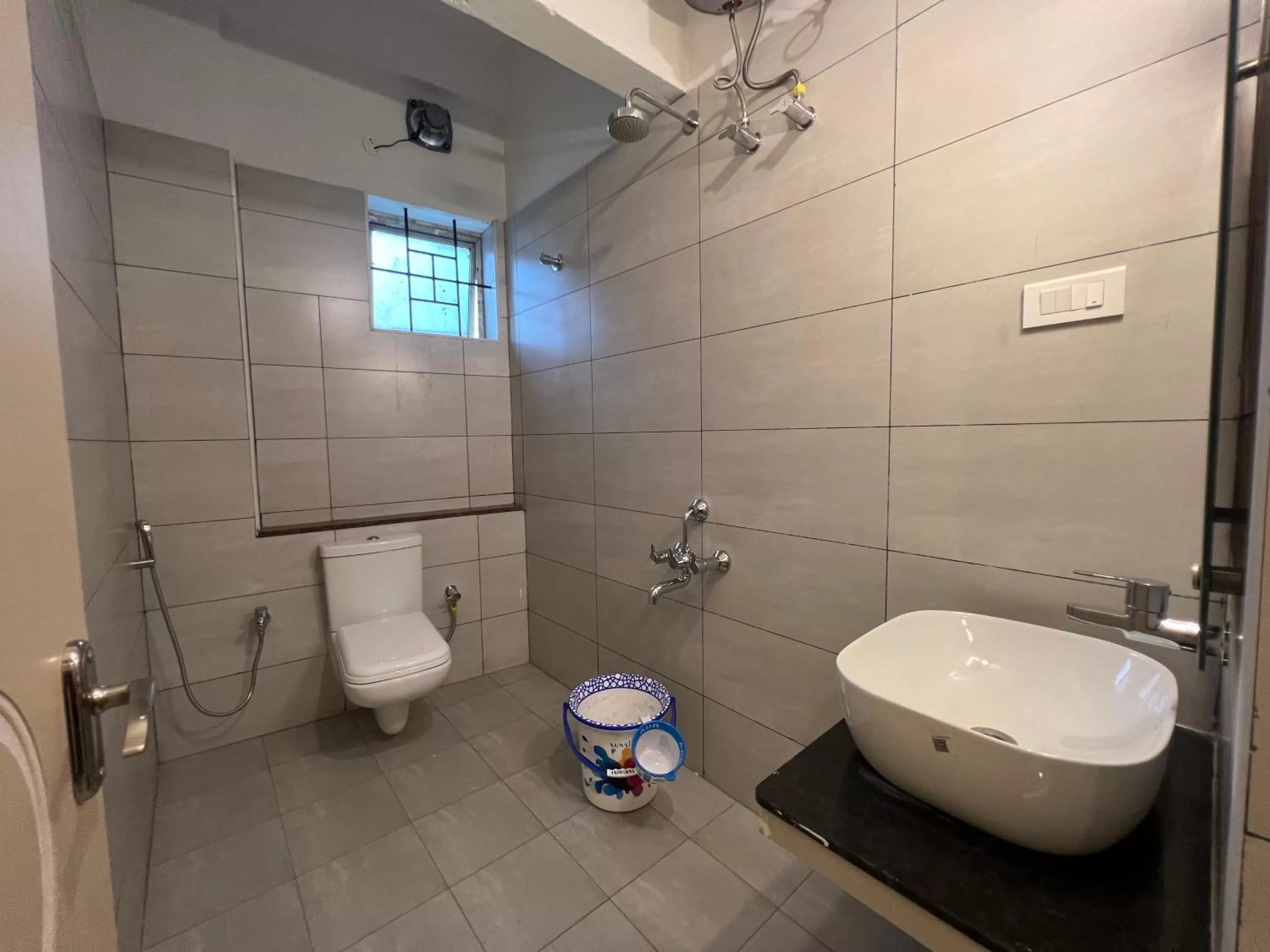 Bathroom in Le Hotel Host