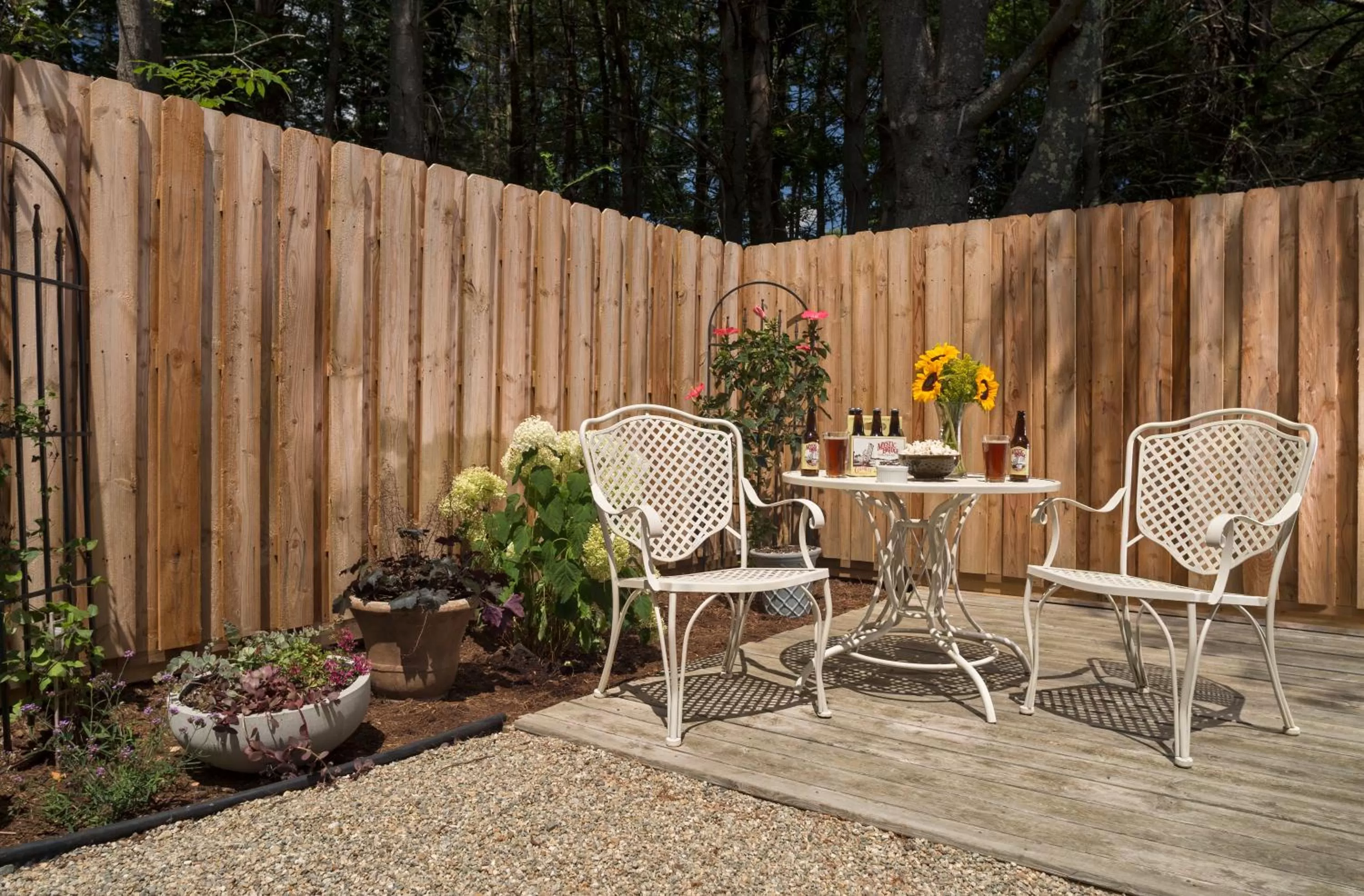 Patio in Abbey's Lantern Hill Inn