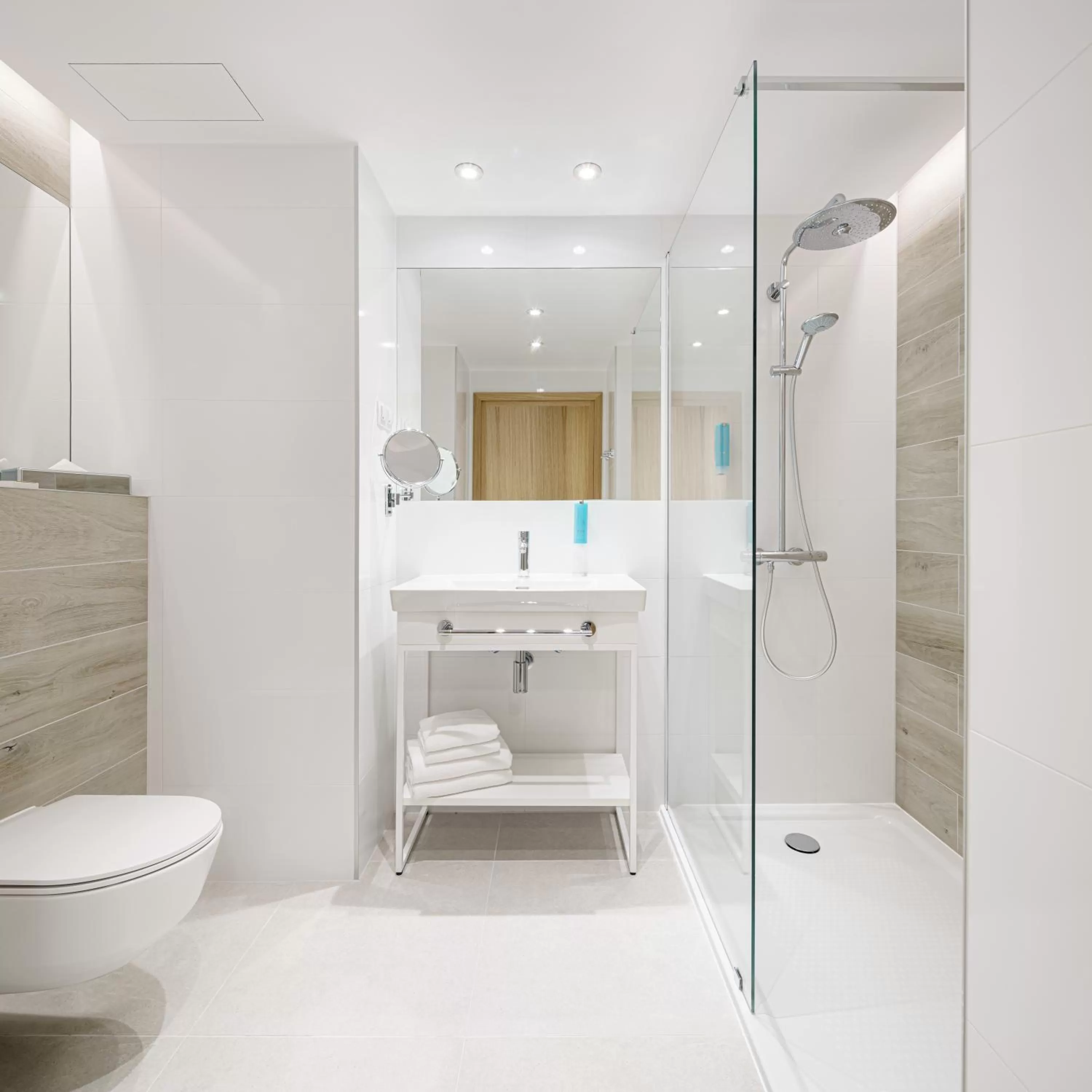 Bathroom in Seaside Park Hotel