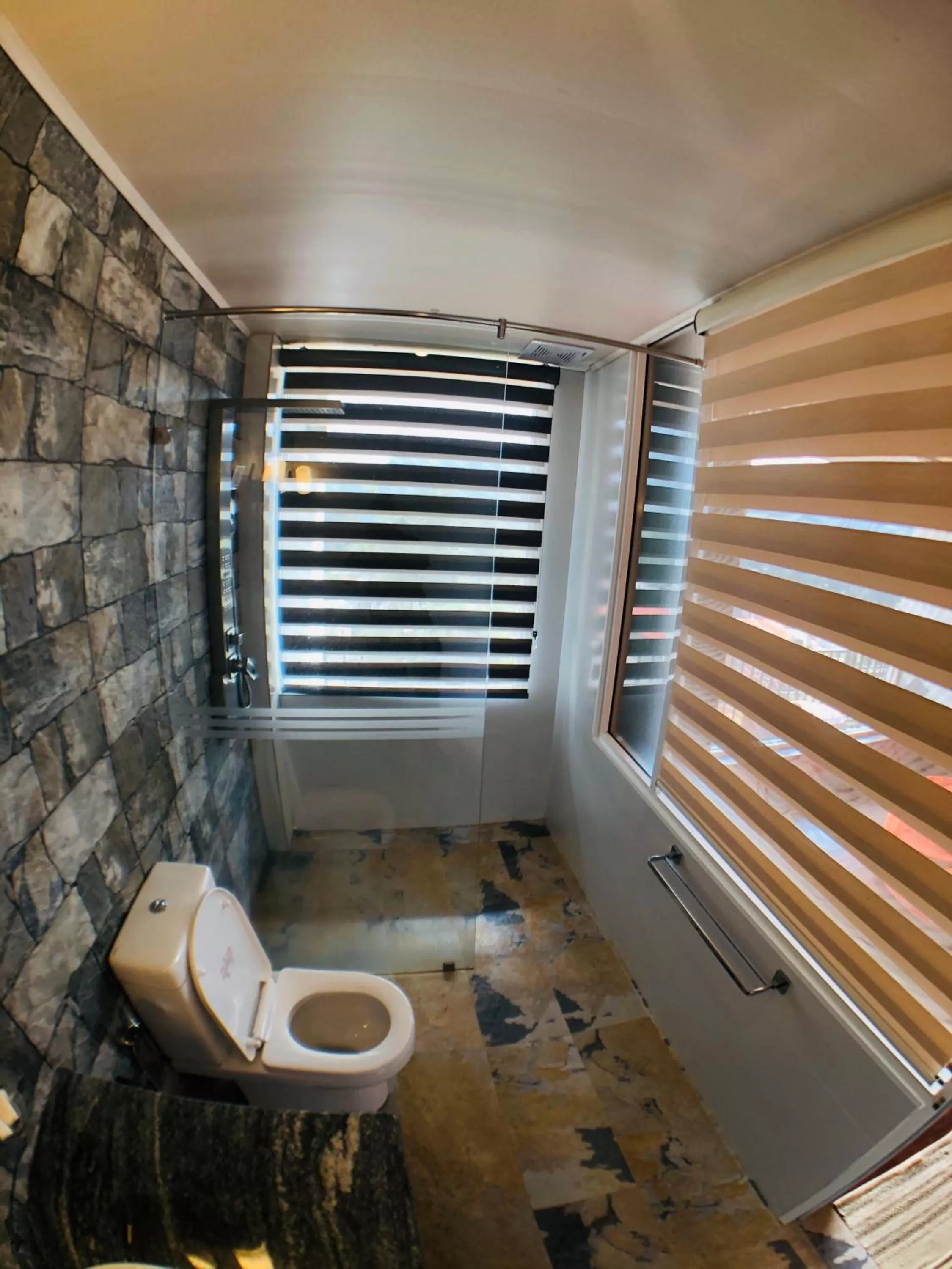 Bathroom in Pigeons Nest