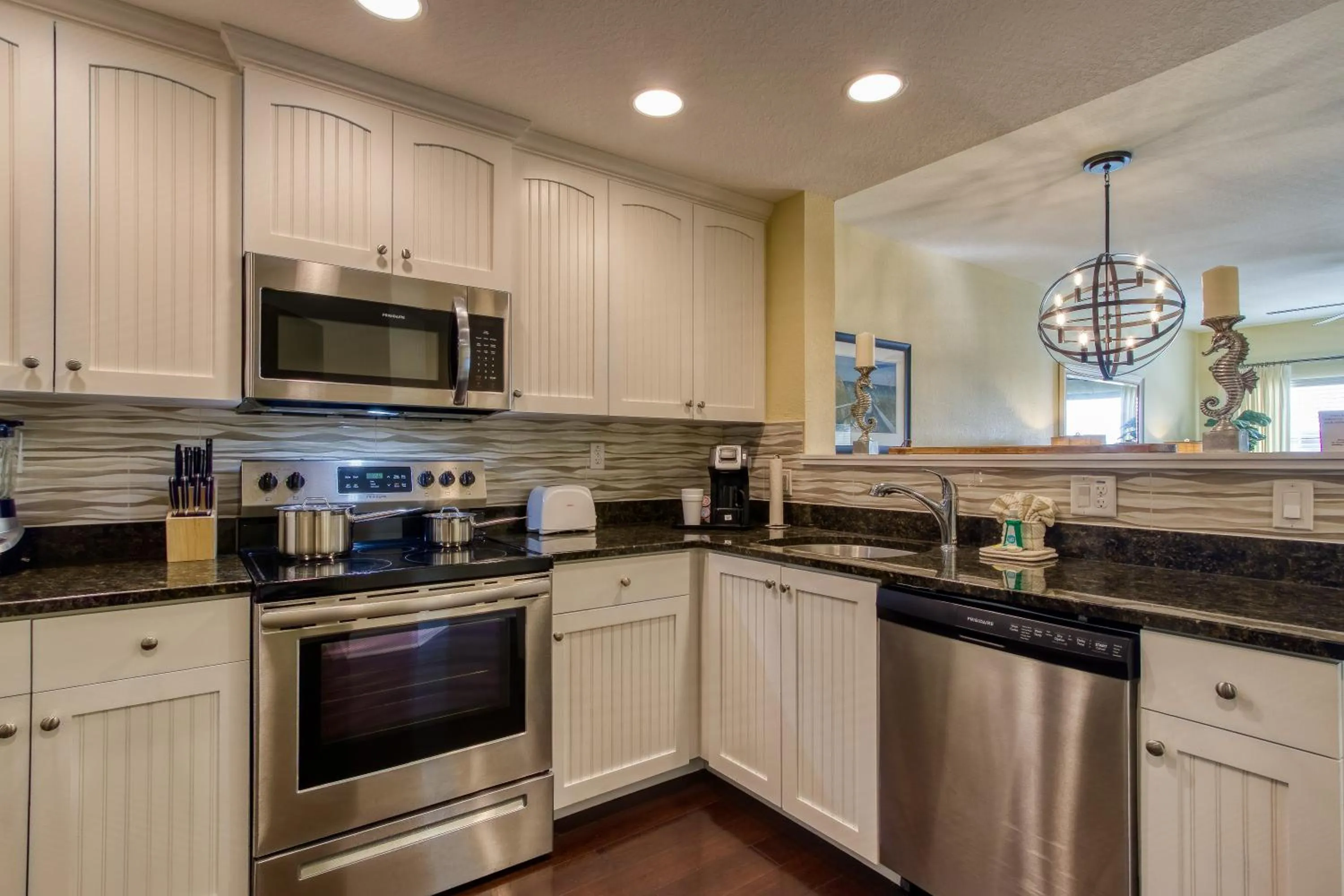 kitchen in New Hotel Collection Harbourside