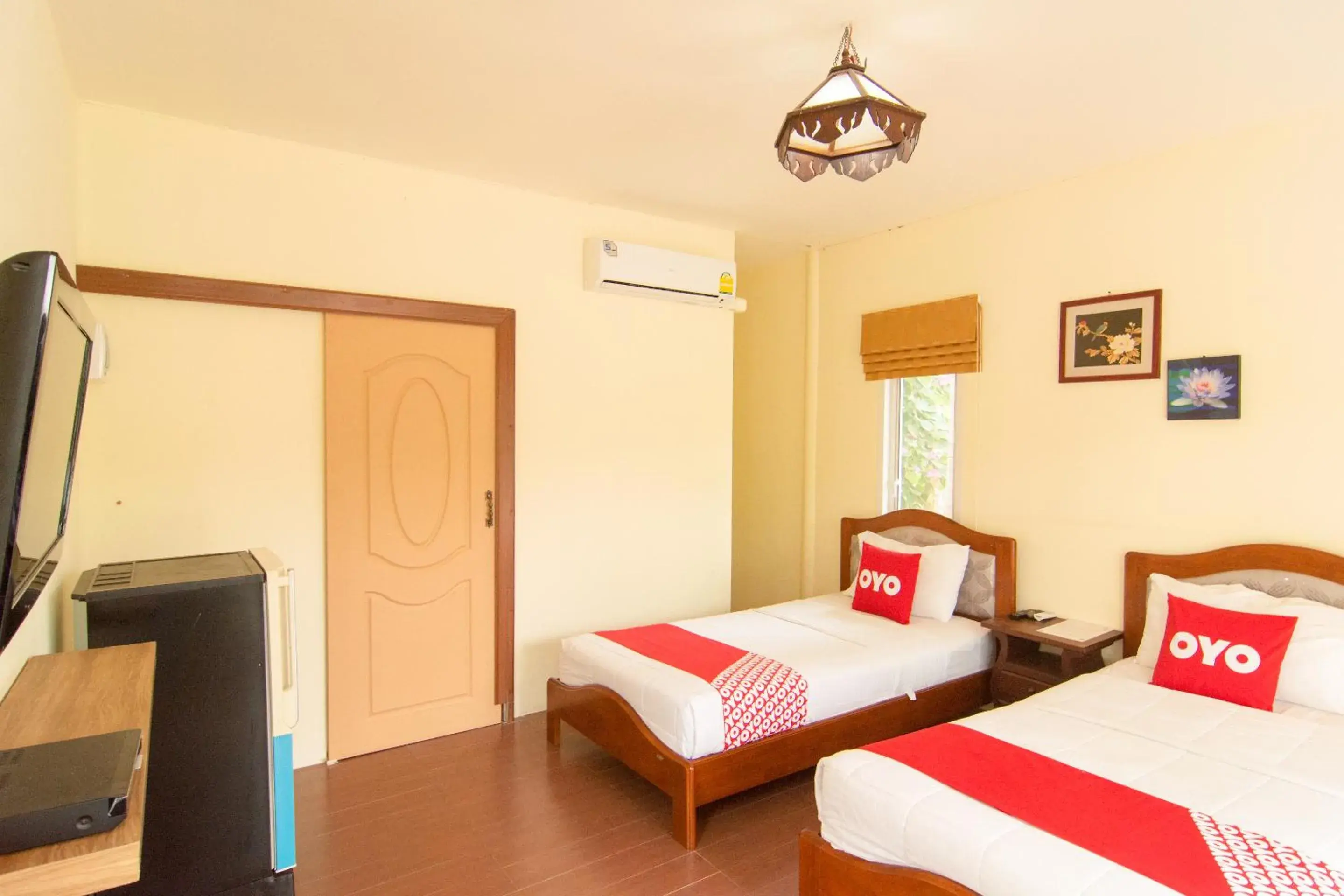 Superior Twin Room in OYO 607 Nawang Resort Superior Twin Room in OYO 607 Nawang Resort