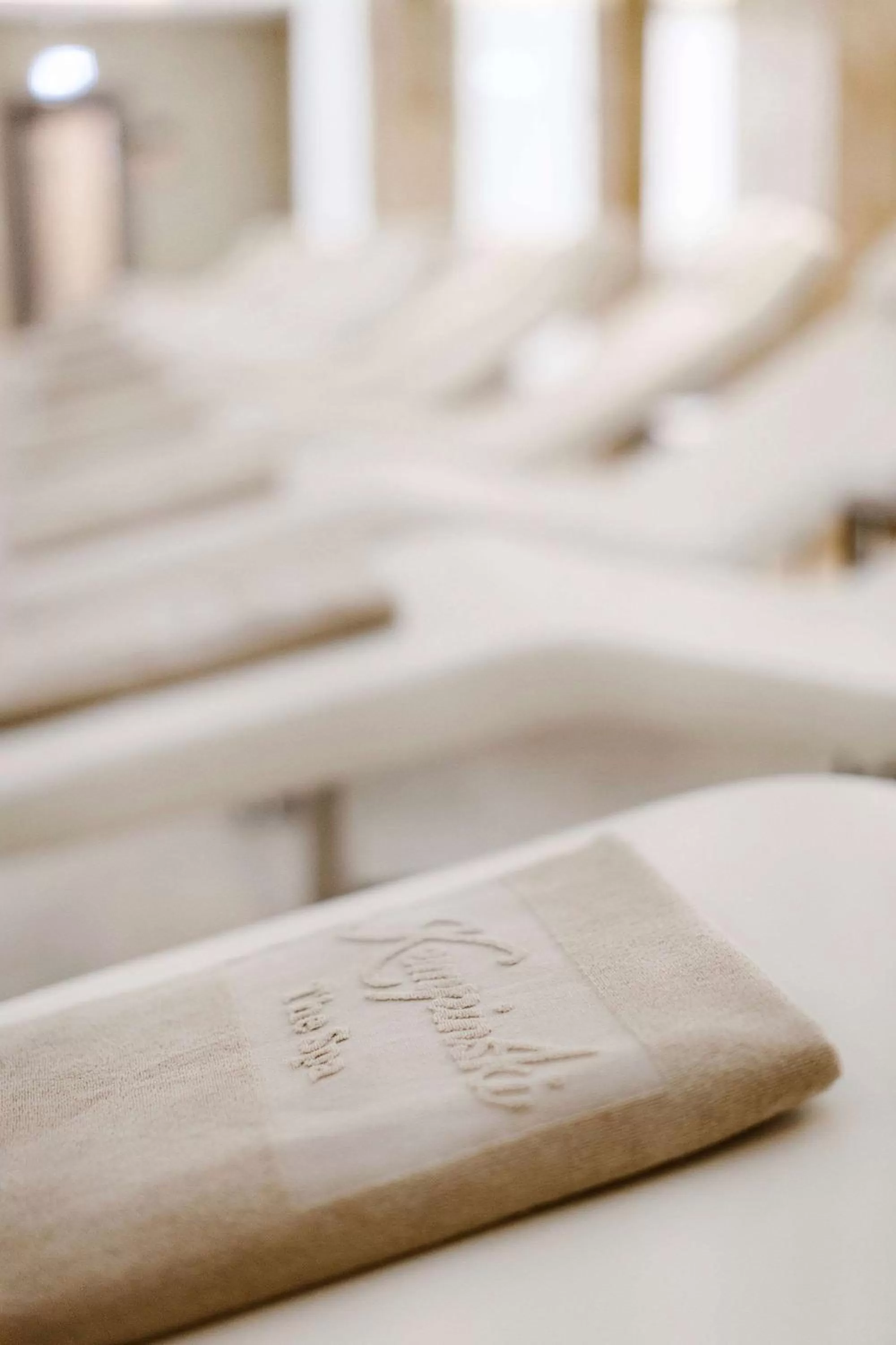 Spa and wellness centre/facilities, Bed in Grand Hotel Kempinski Riga