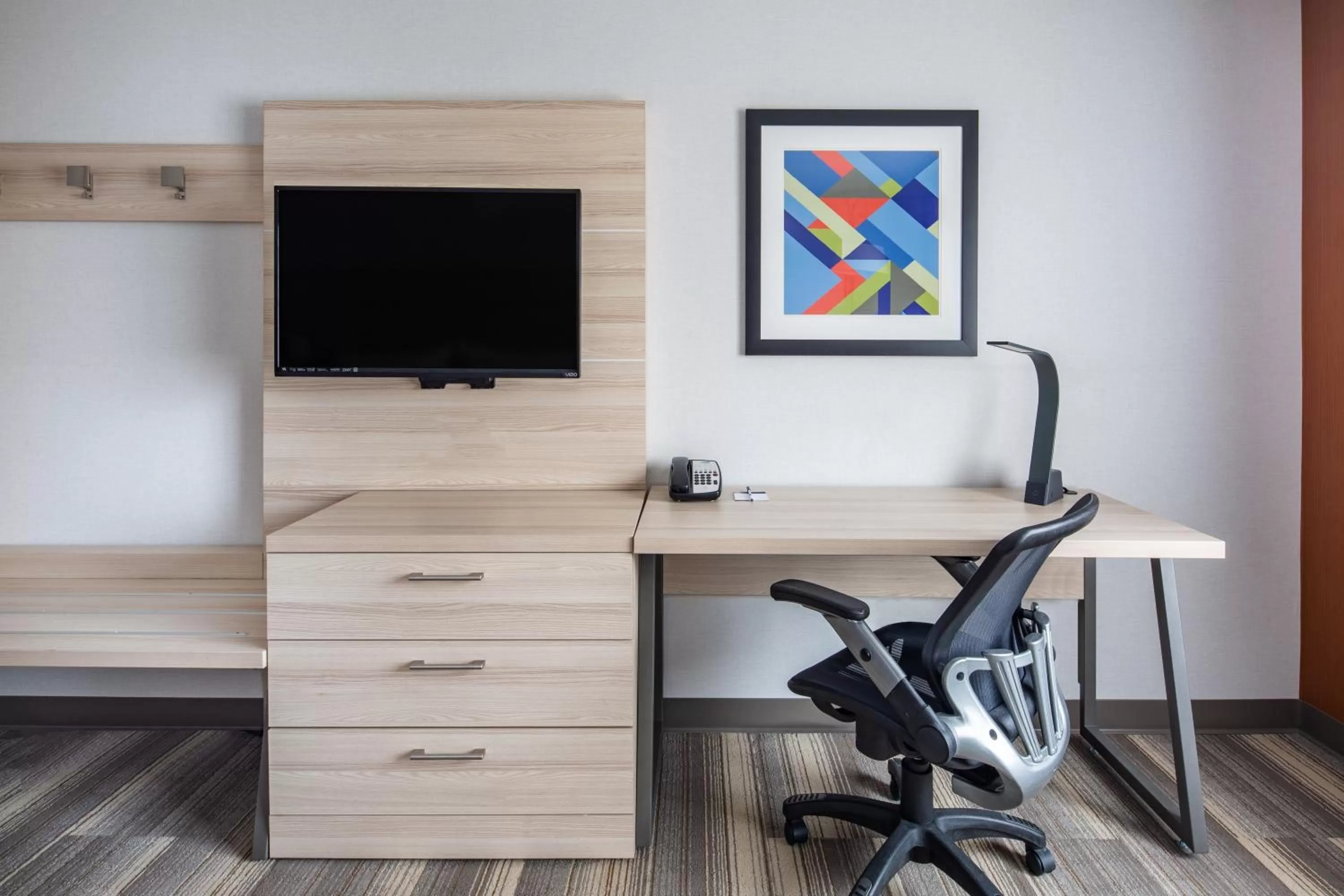 Photo of the whole room in Holiday Inn Express Ontario by IHG