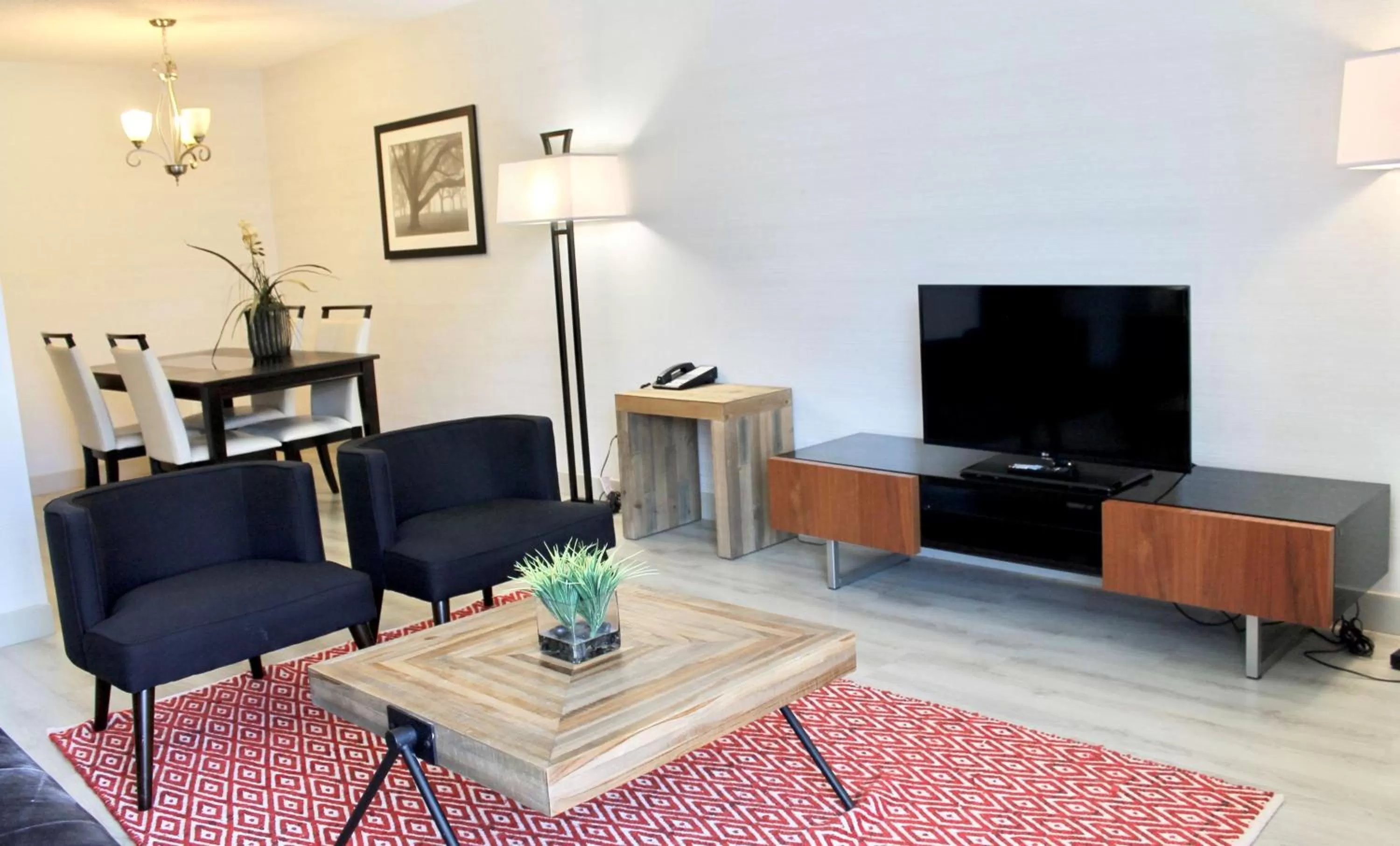 Photo of the whole room in Best Western Plus Regency Inn and Conference Centre