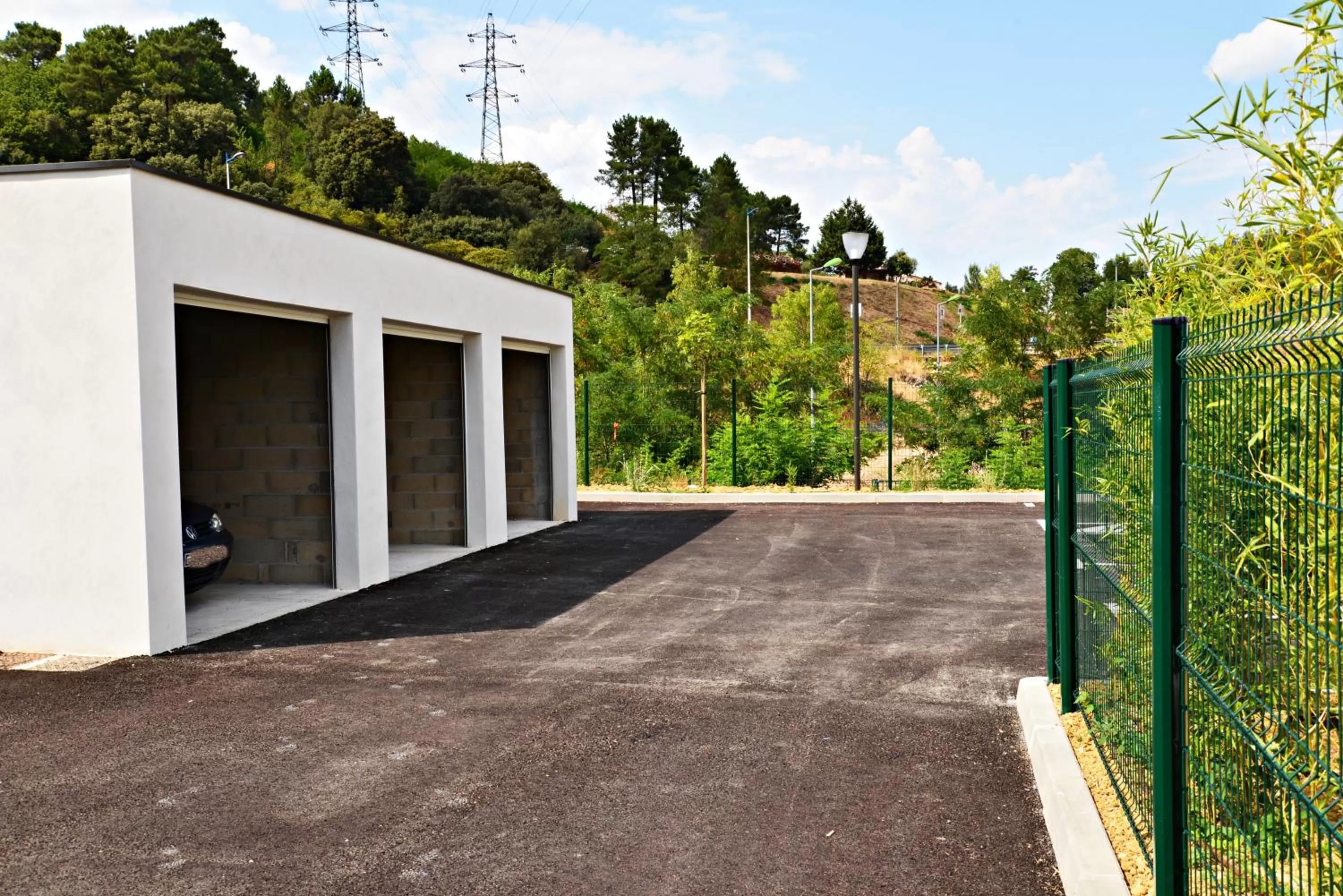 Day in B&B HOTEL Alès - Pôle Mécanique