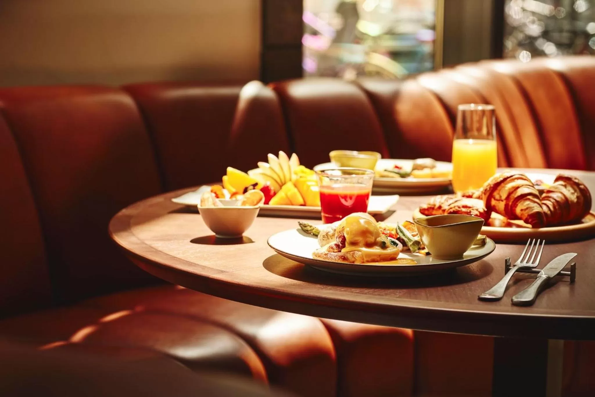 Restaurant/places to eat in voco Osaka Central by IHG