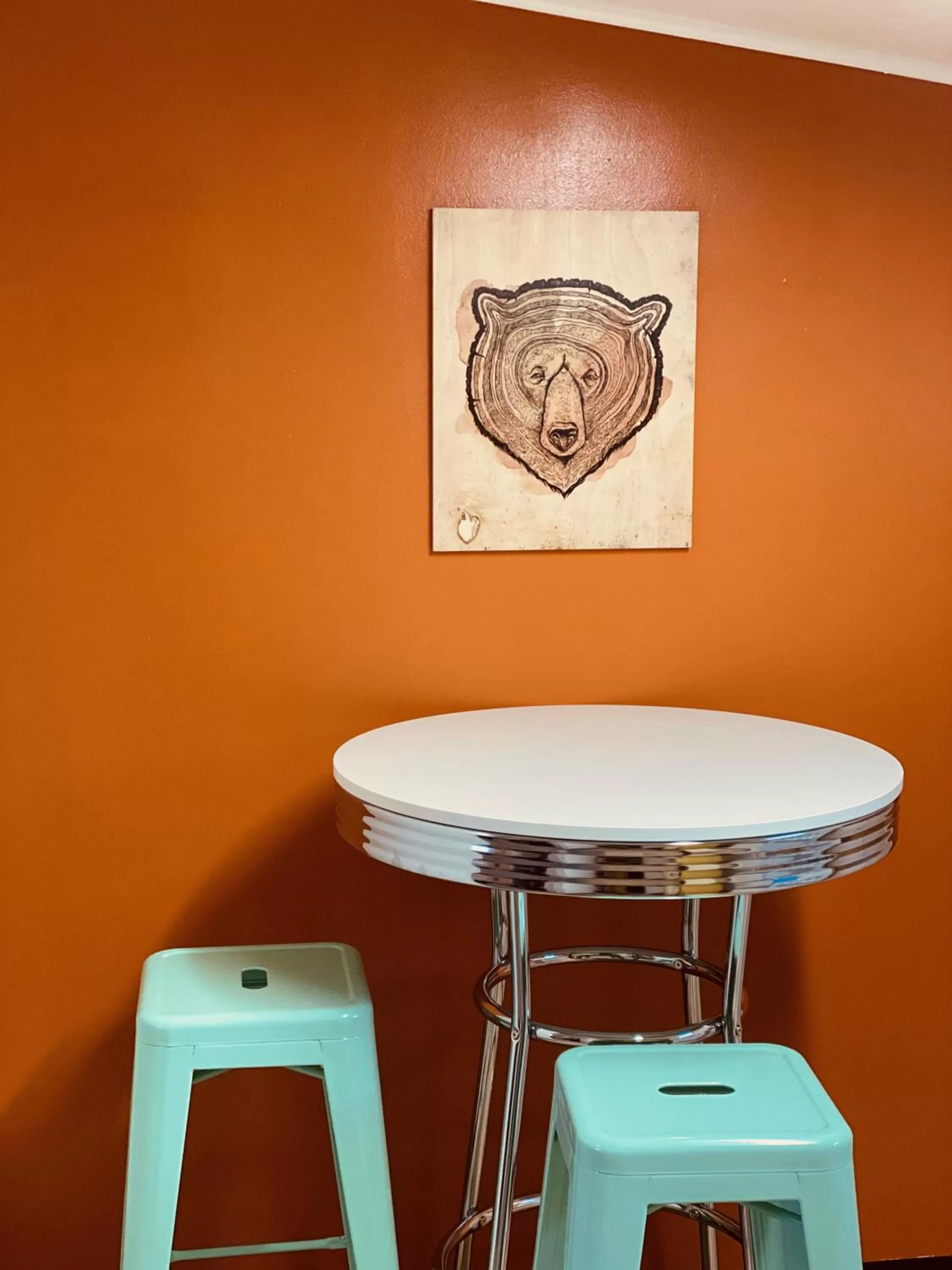 Dining area in A-Lodge Lyons