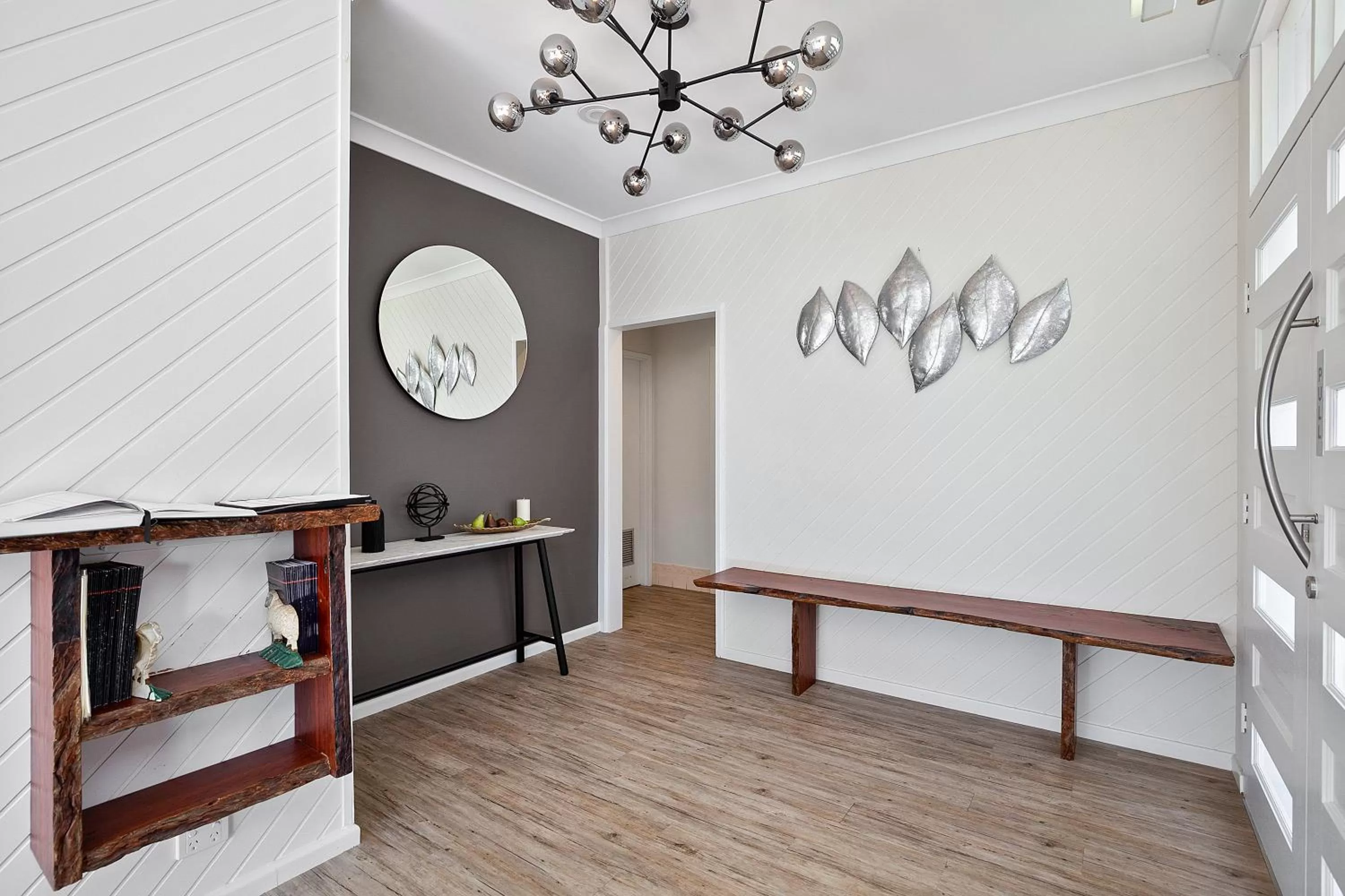 Restaurant/places to eat in Thunderbird Motel Yass