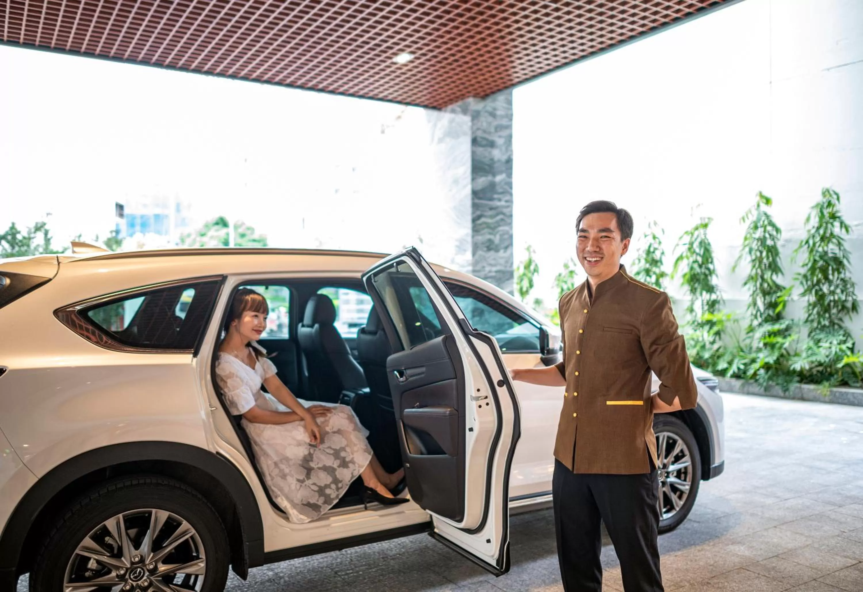 Staff in Muong Thanh Luxury Saigon Hotel