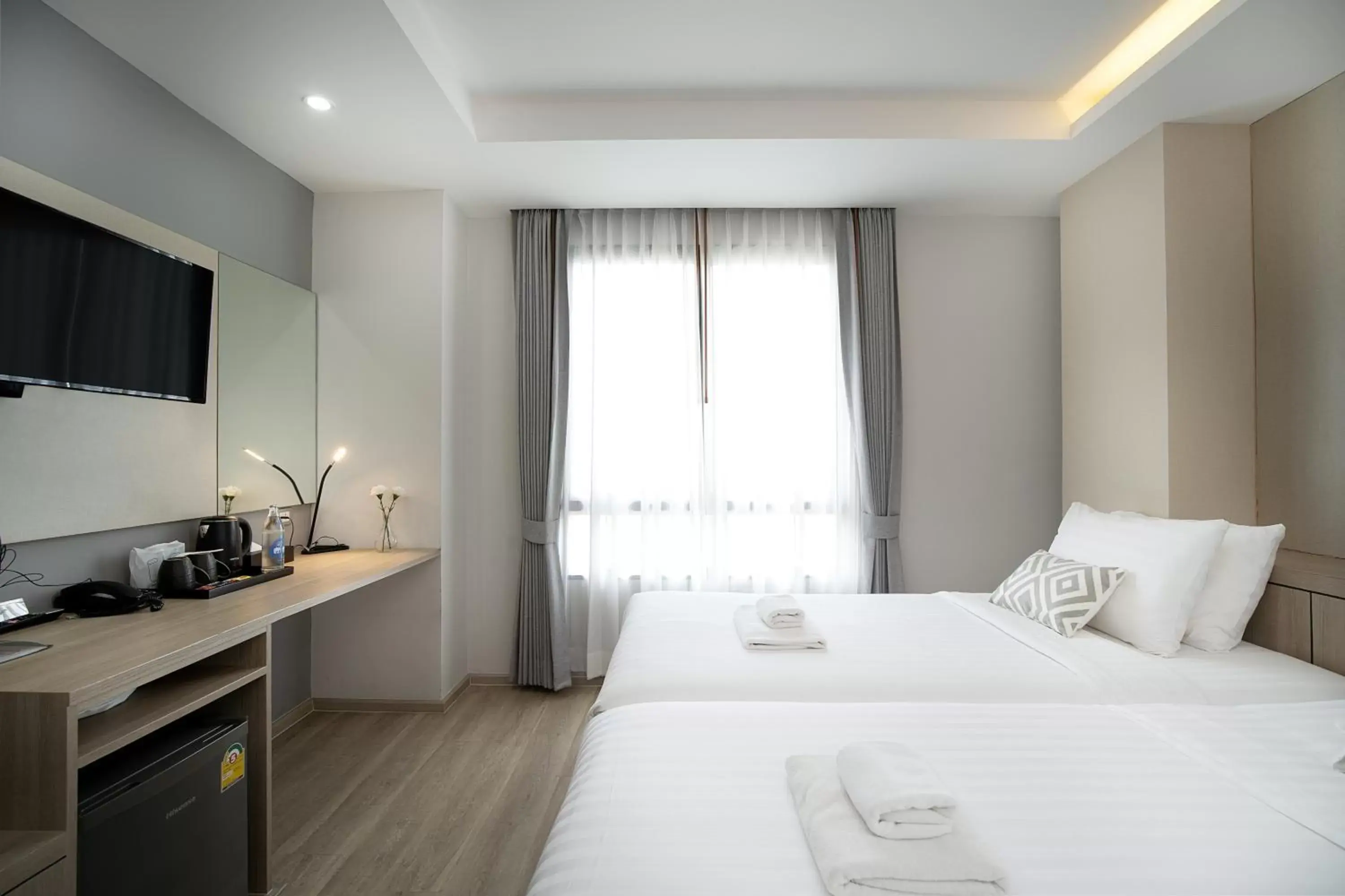 Superior Twin Room in The Riski Hotel at Bangphlat Station SHA Superior Twin Room in The Riski Hotel at Bangphlat Station SHA