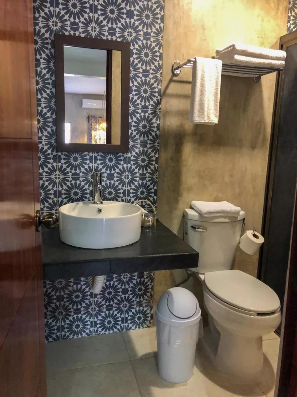 Bathroom in Hotel Boutique Bugambilias