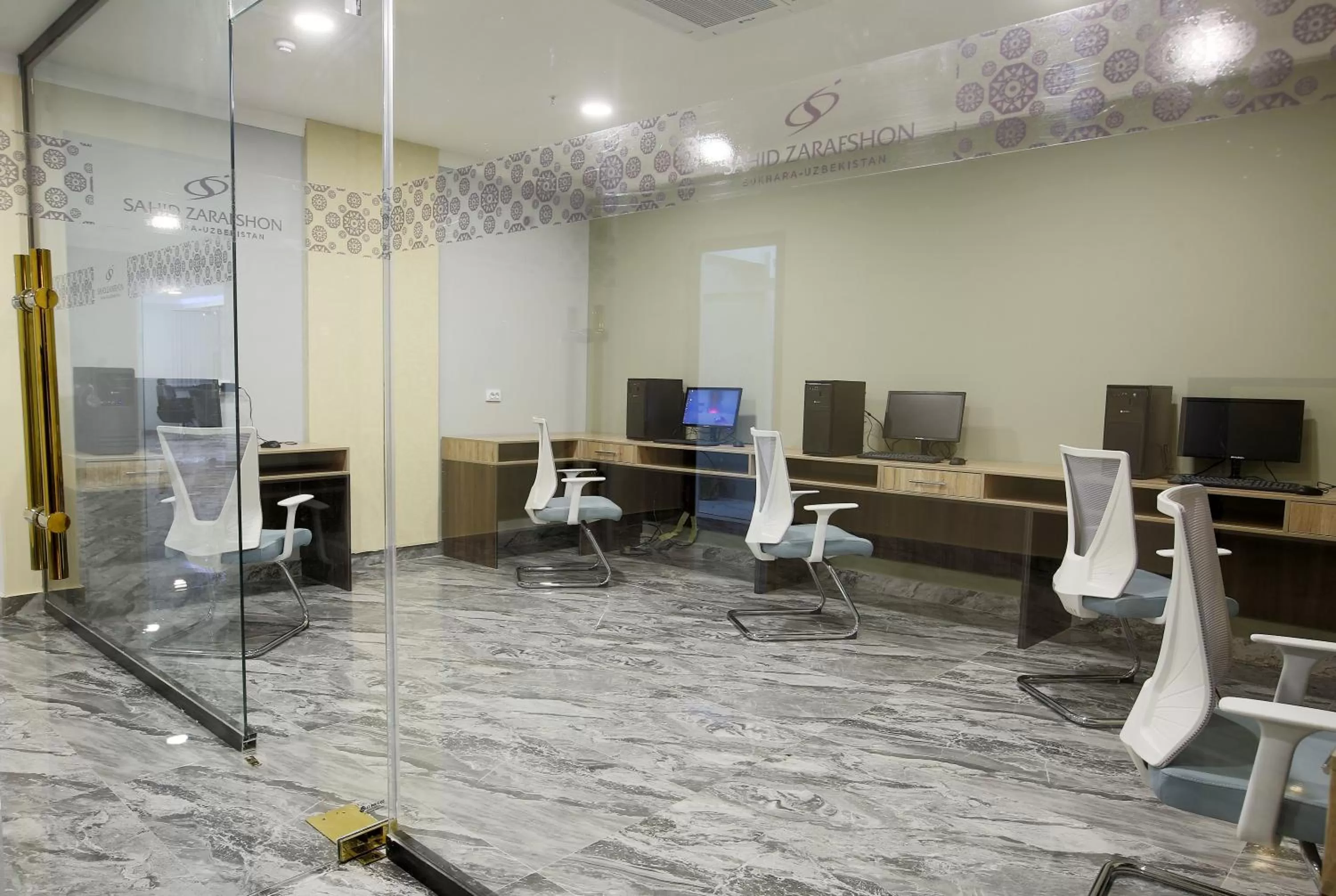 Communal lounge/ TV room, Business Area/Conference Room in Sahid Zarafshon