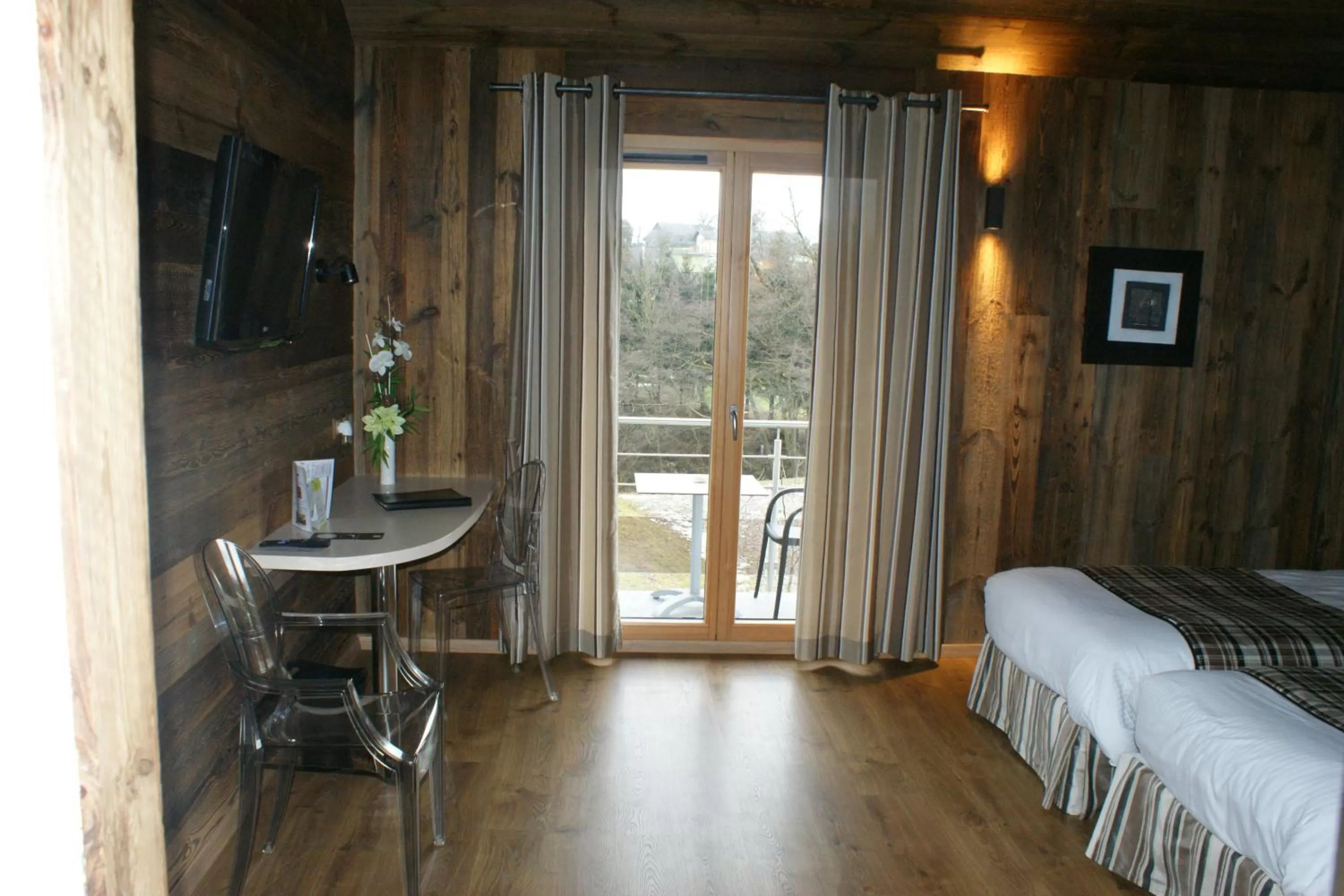 Photo of the whole room, Bed in Hotel Blanc