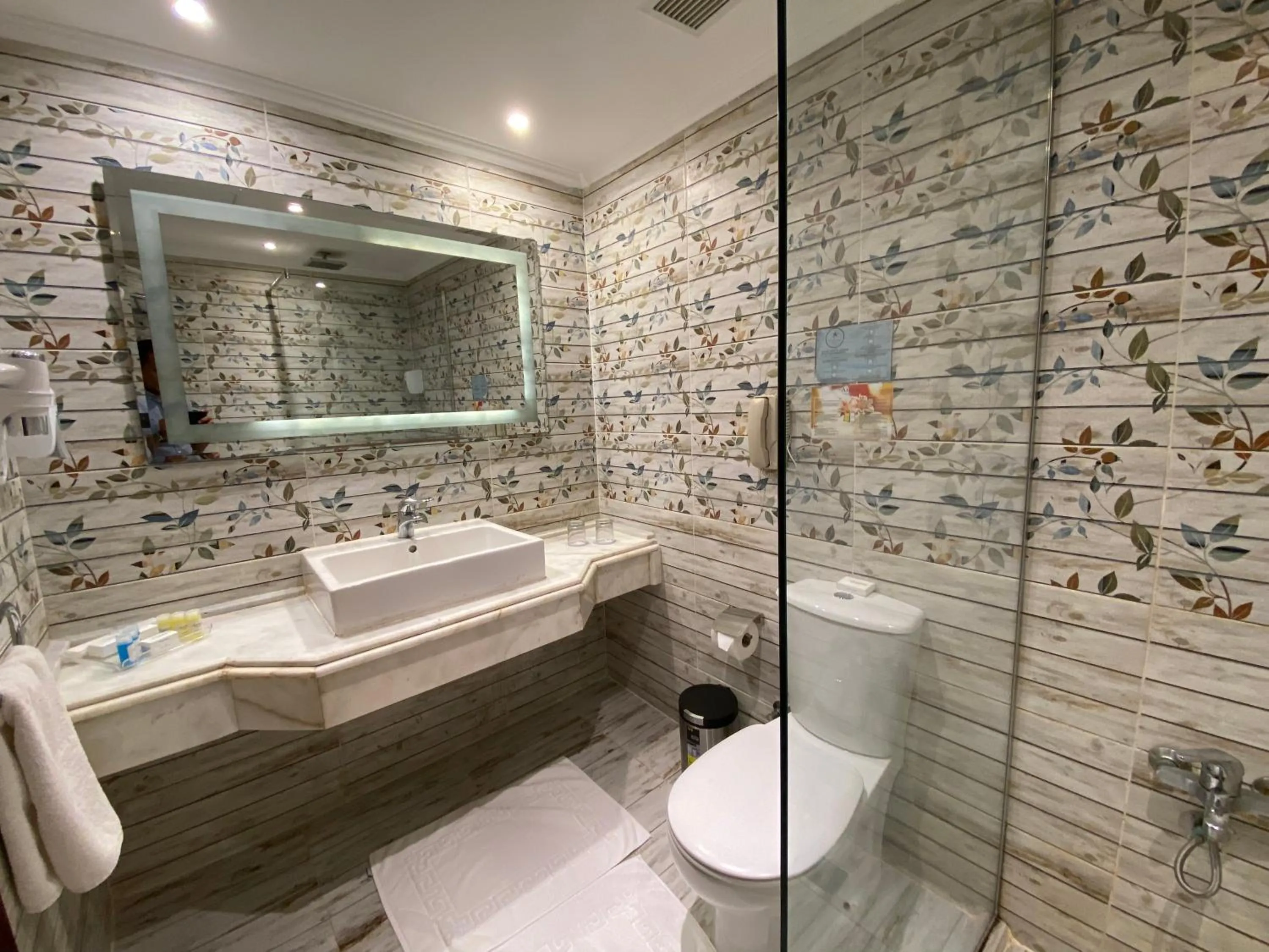 Superior Triple Room with Sea View in Amwaj Oyoun Resort