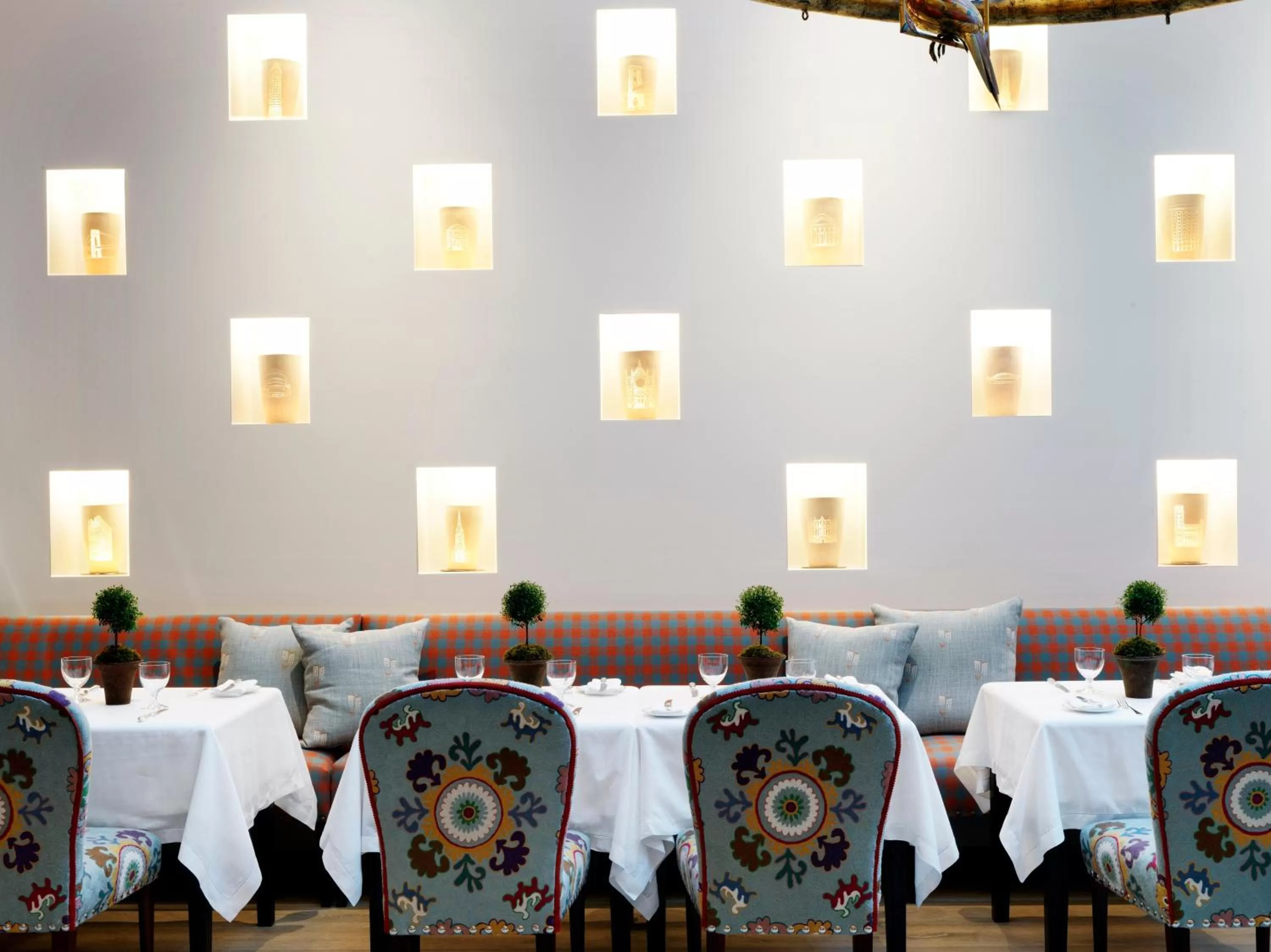 Restaurant/places to eat in The Whitby Hotel