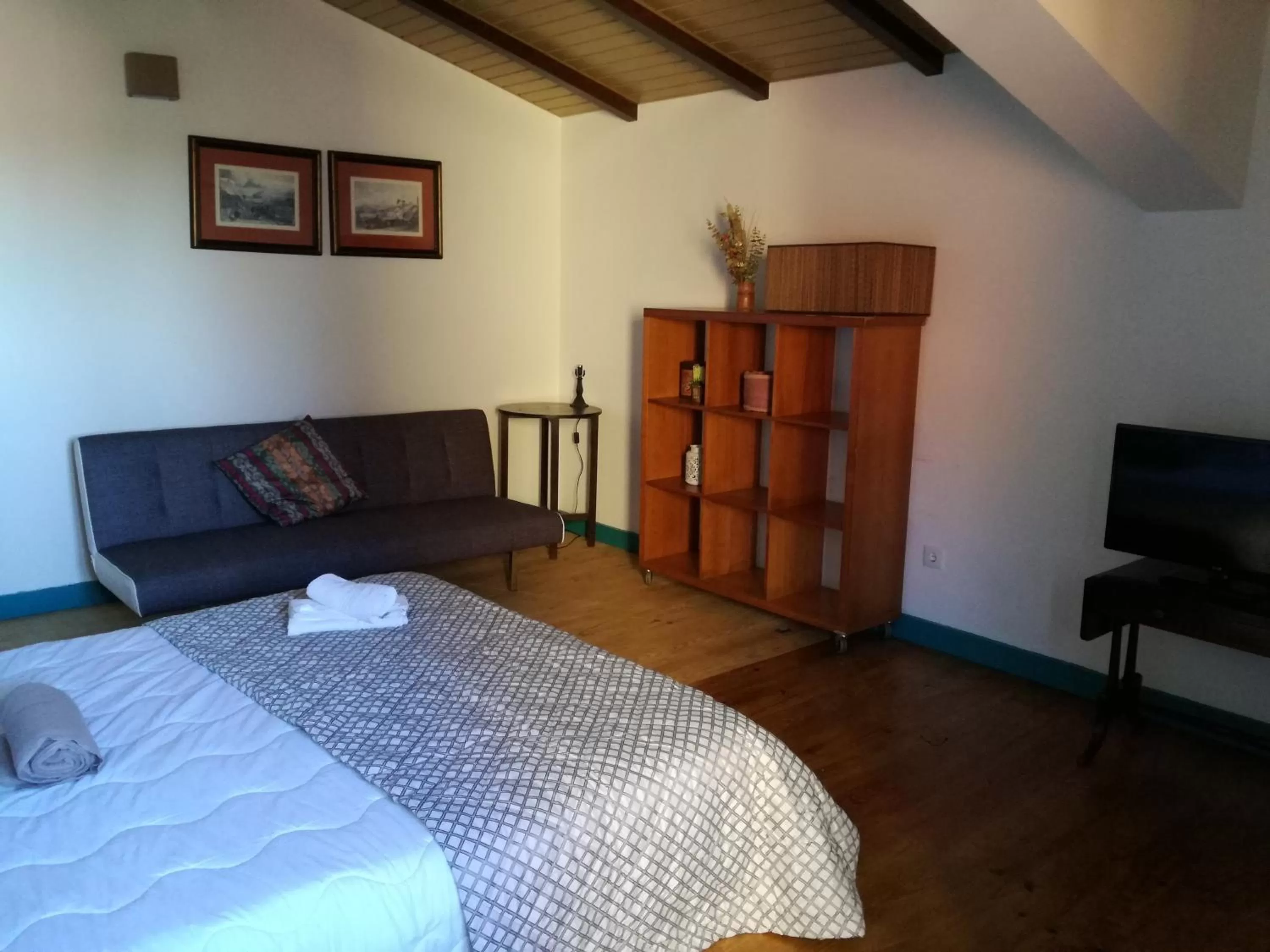 Photo of the whole room, Bed in Guest House Villa dos Poetas