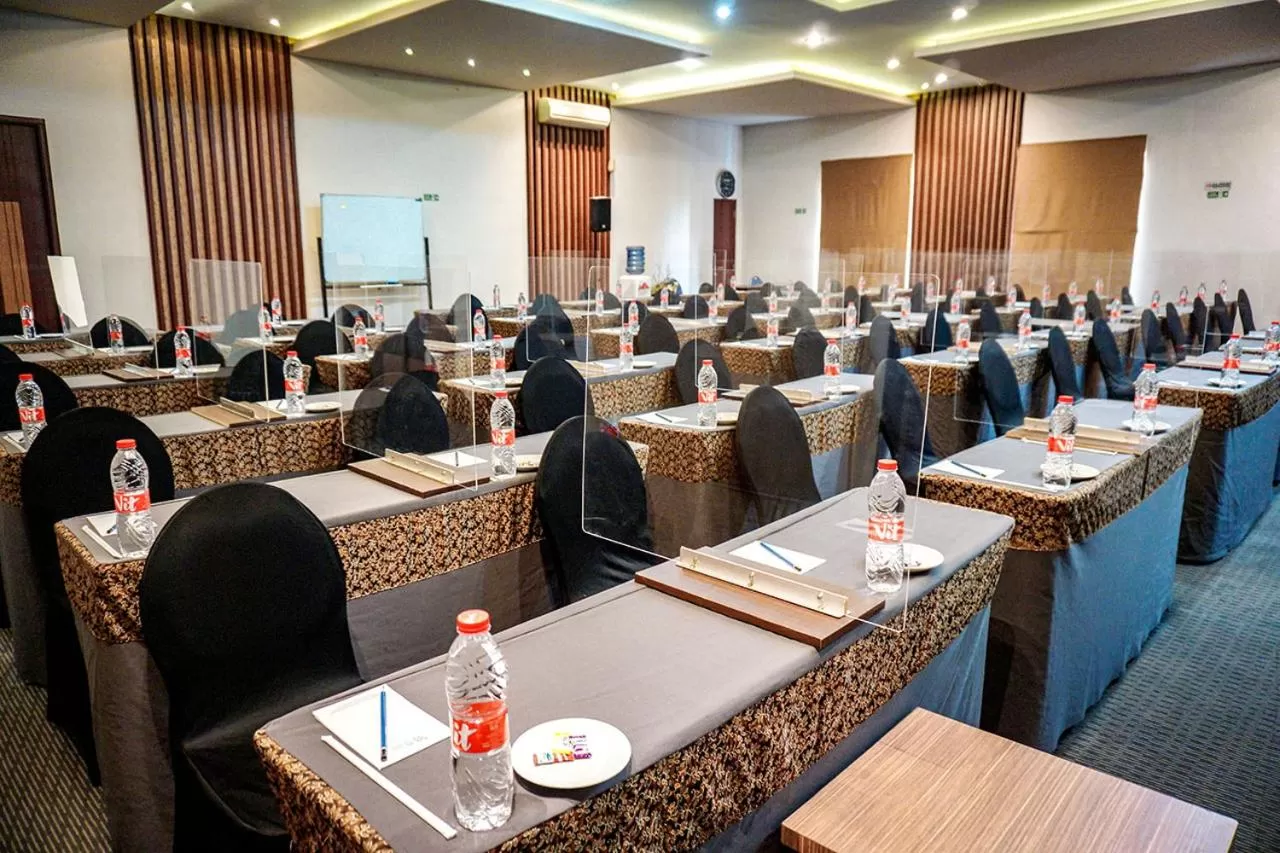 Banquet/Function facilities in Andelir Hotel Simpang Lima Semarang