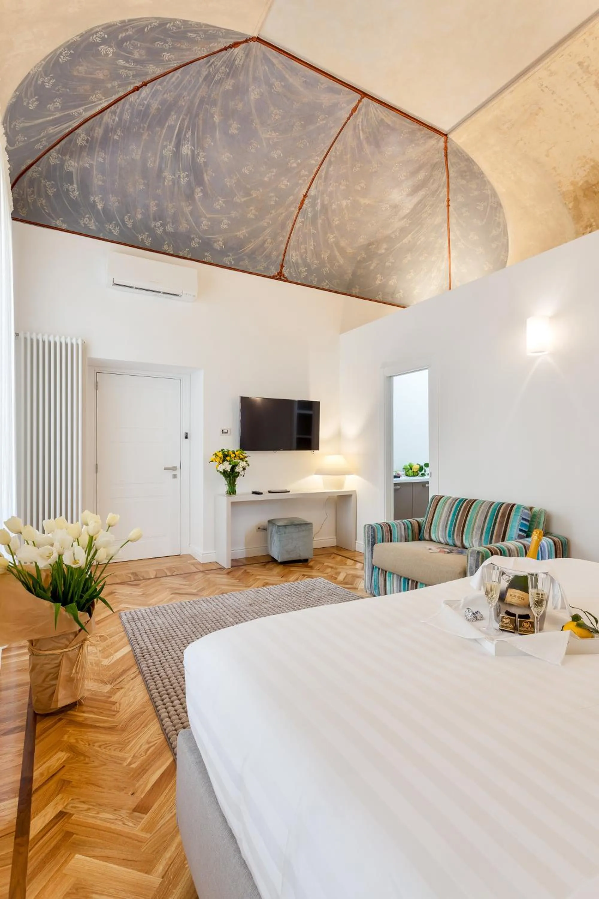 Superior Double or Twin Room in 504 Corso Suites