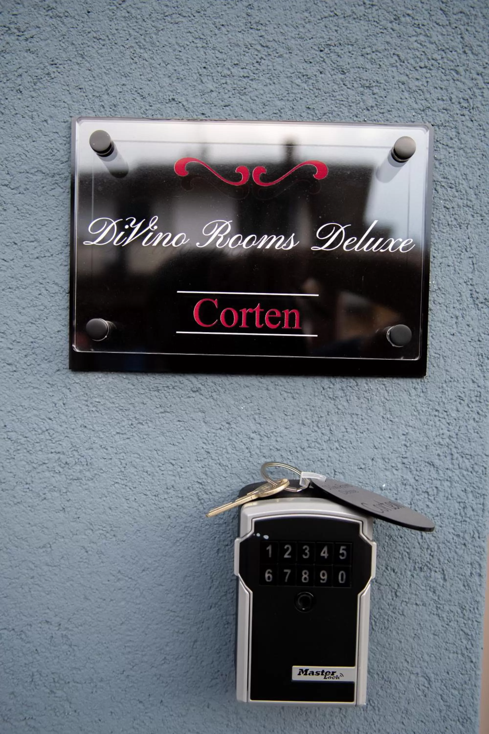 Property logo or sign in DiVino Rooms Deluxe