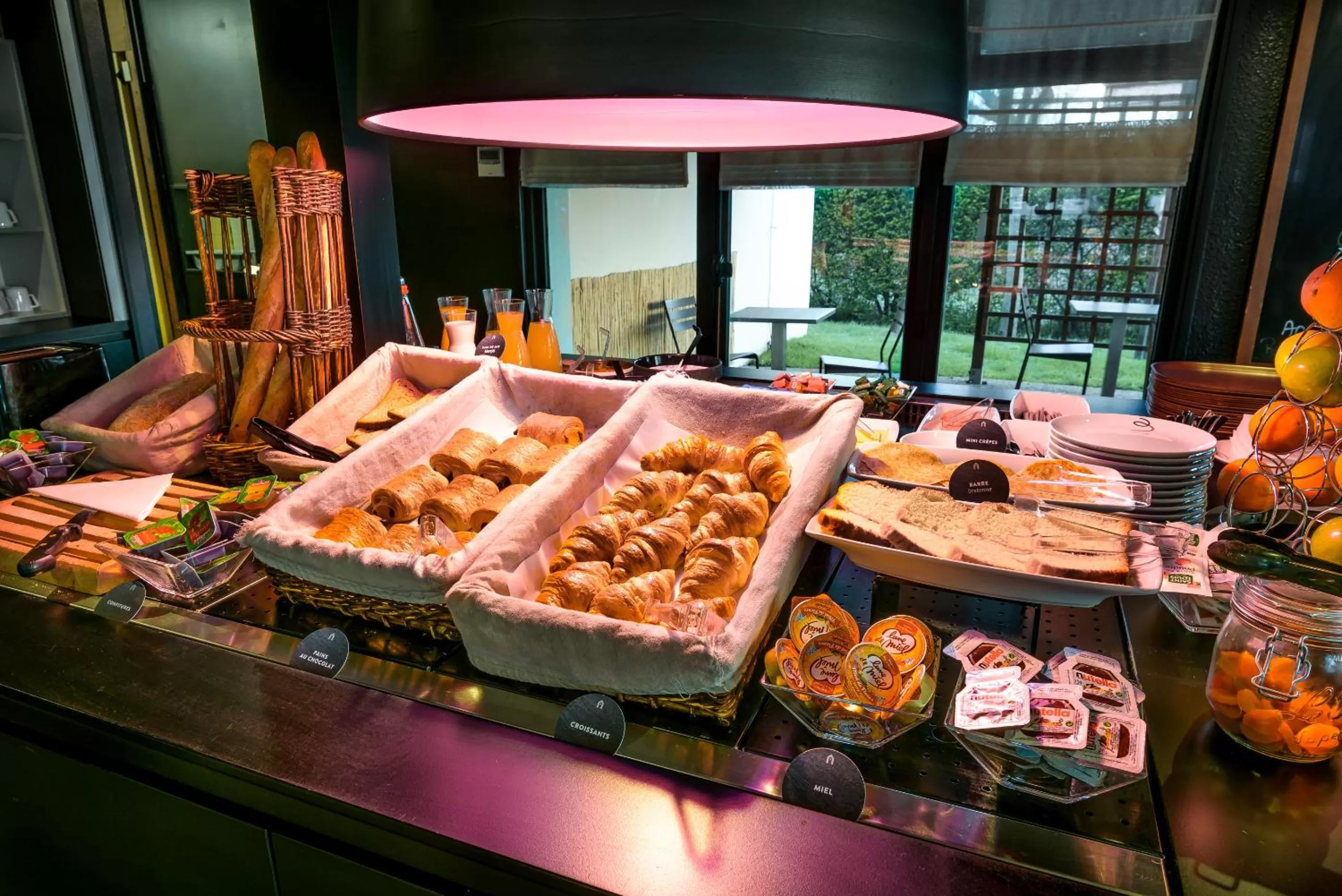 Area and facilities in Campanile Toulouse Sesquieres