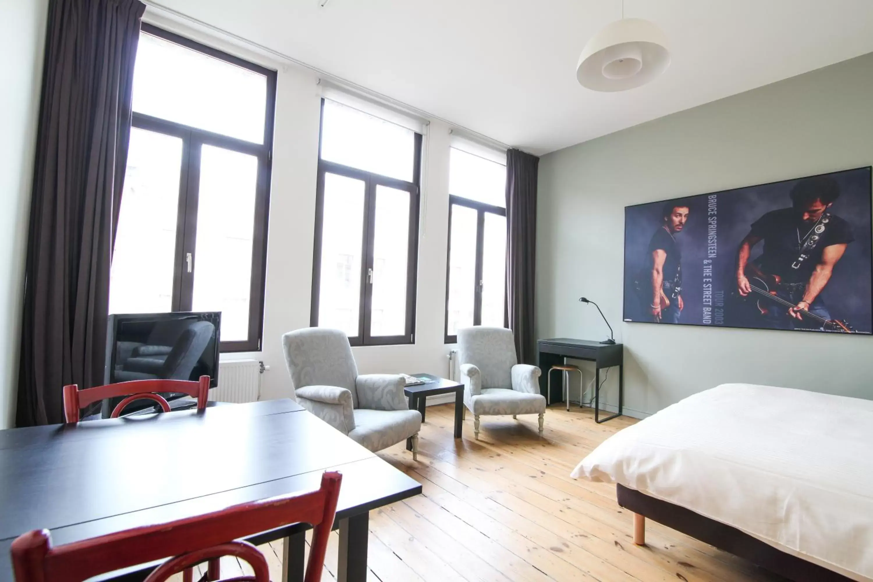 Queen Studio in Because the Night city lodge Queen Studio in Because the Night city lodge