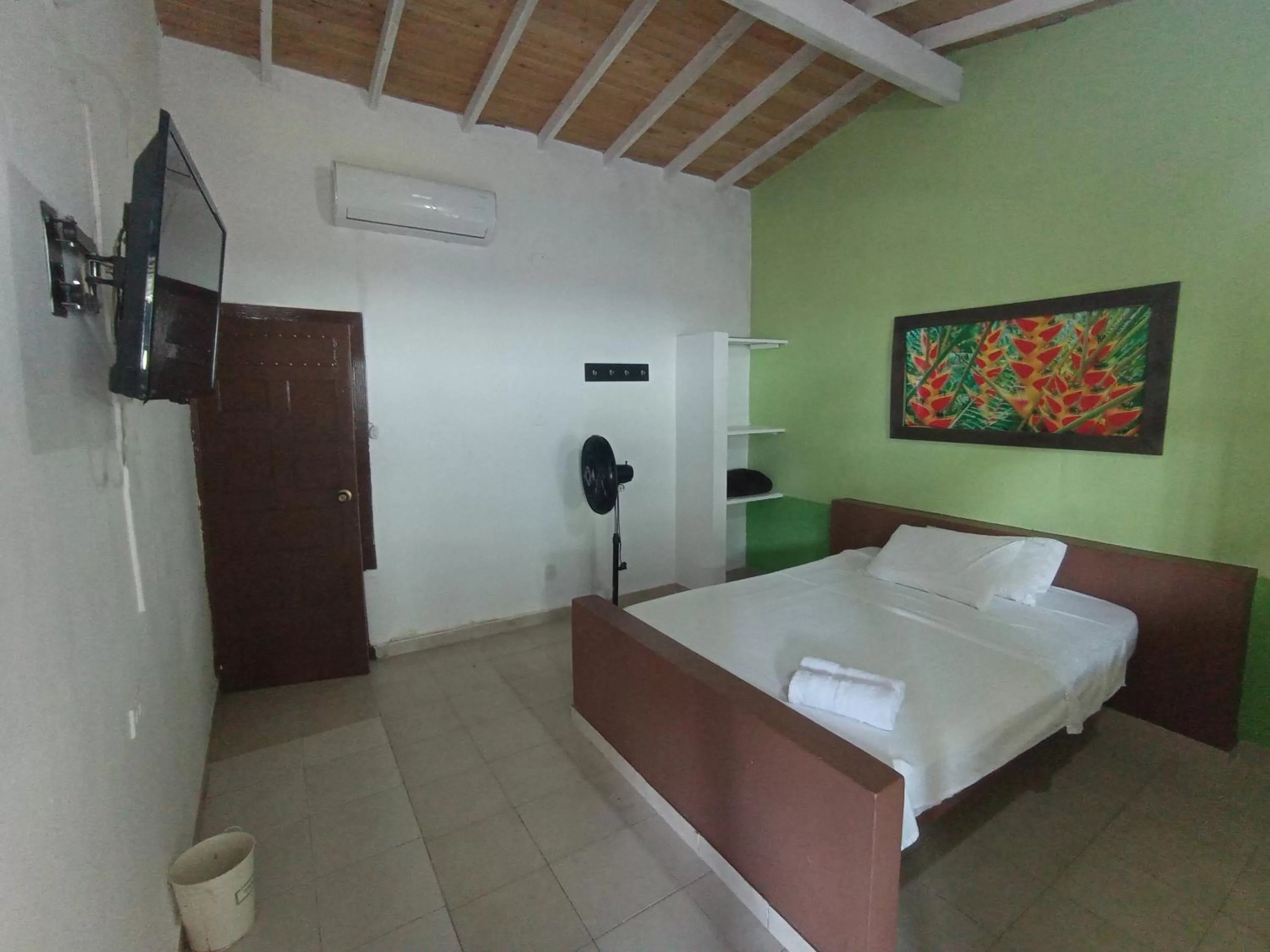 Photo of the whole room, Bed in Rio Escondido