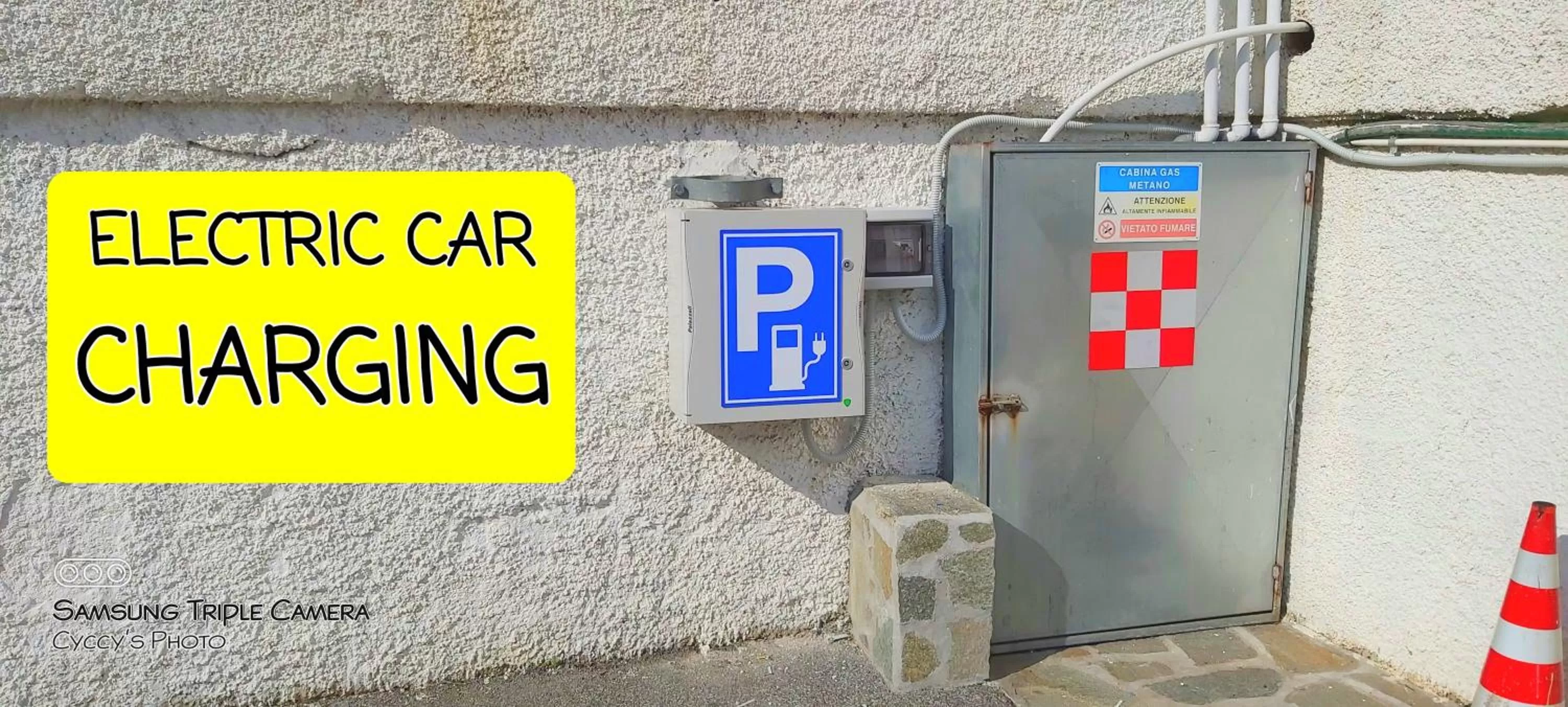 Property building in Bed & Breakfast 4U PARCHEGGIO INTERNO