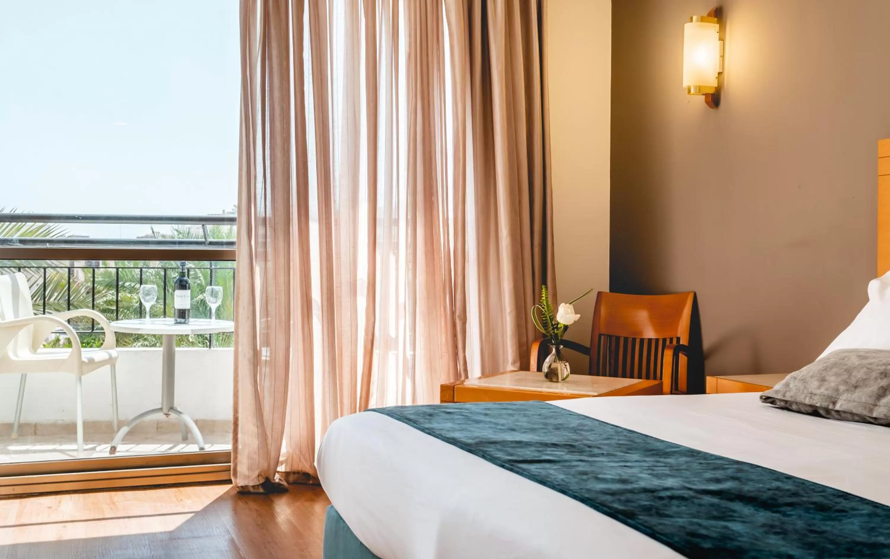 Bedroom, Bed in Jacob Eilat